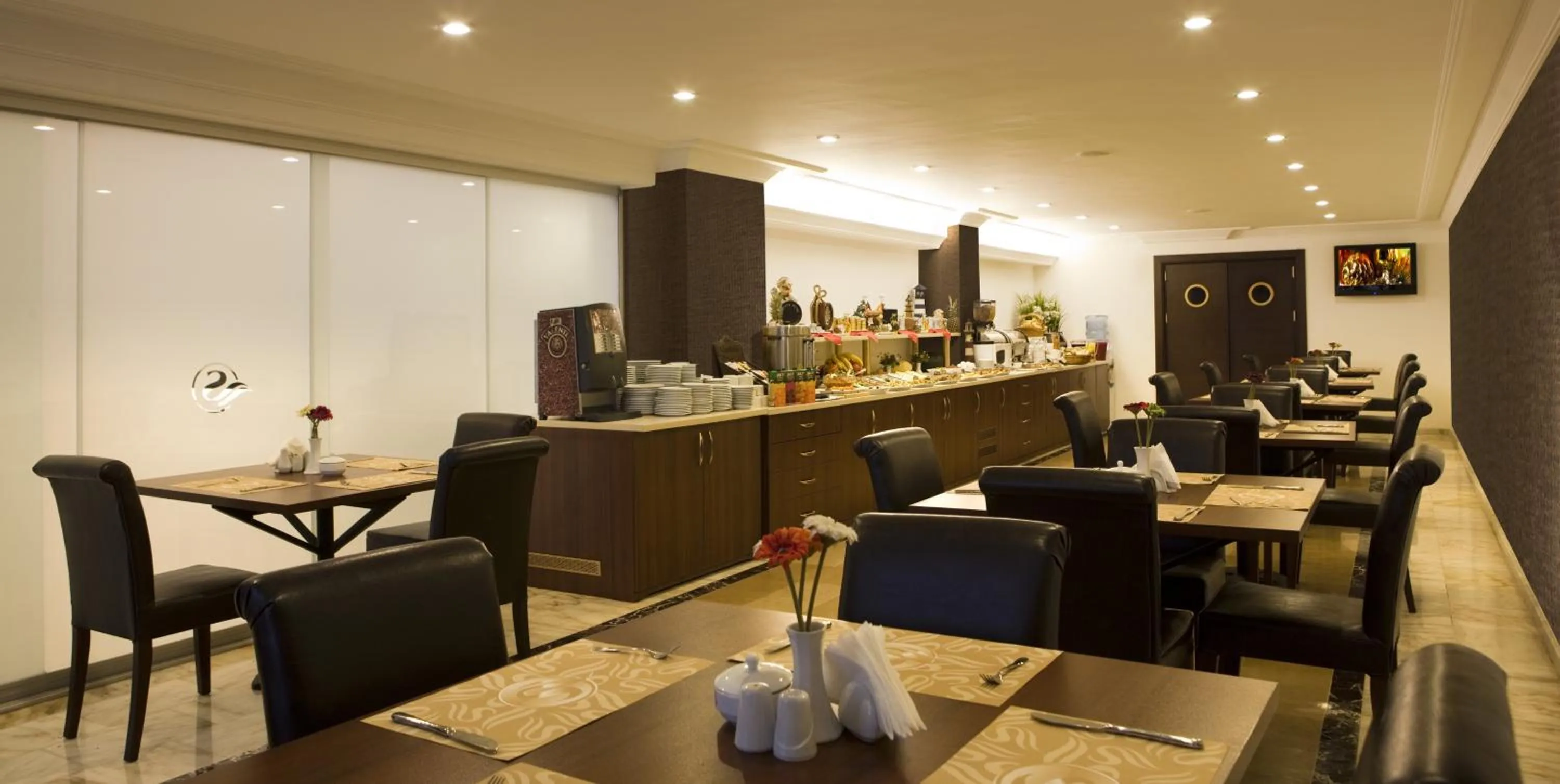 Restaurant/places to eat in Susuzlu Atlantis Hotel