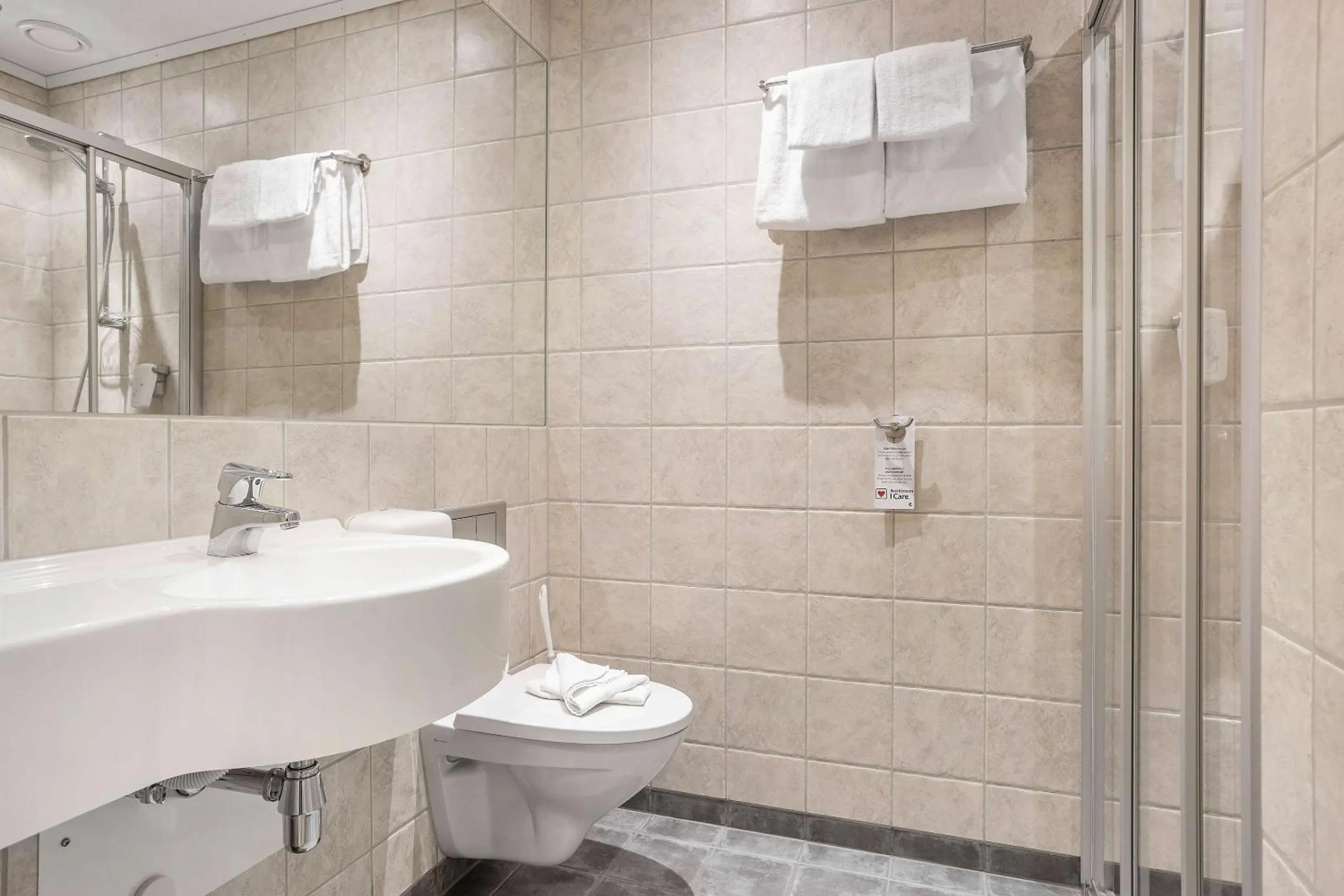 Bedroom in Best Western Leto Arena