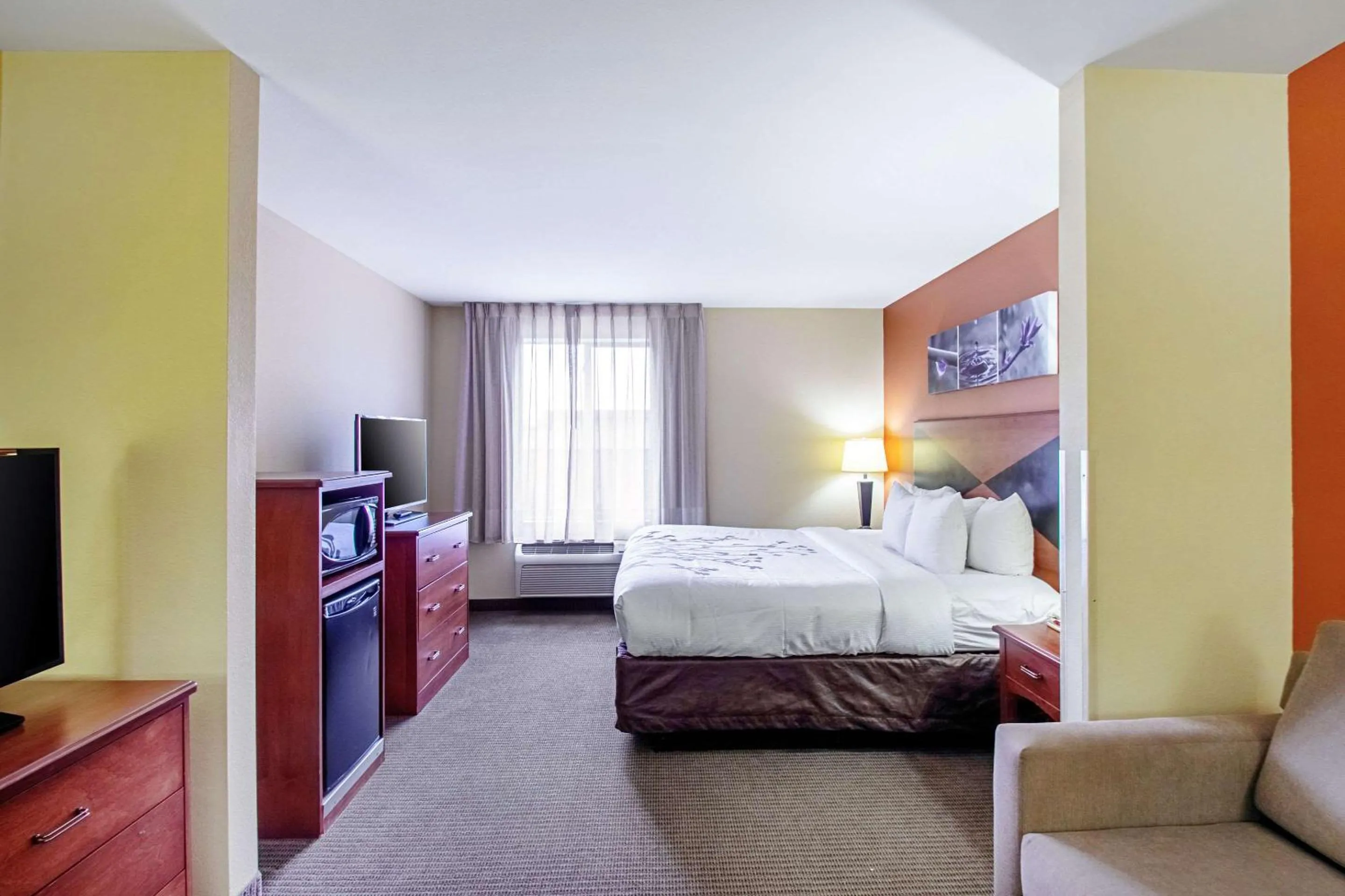 Photo of the whole room, Bed in Sleep Inn & Suites Madison - Monona