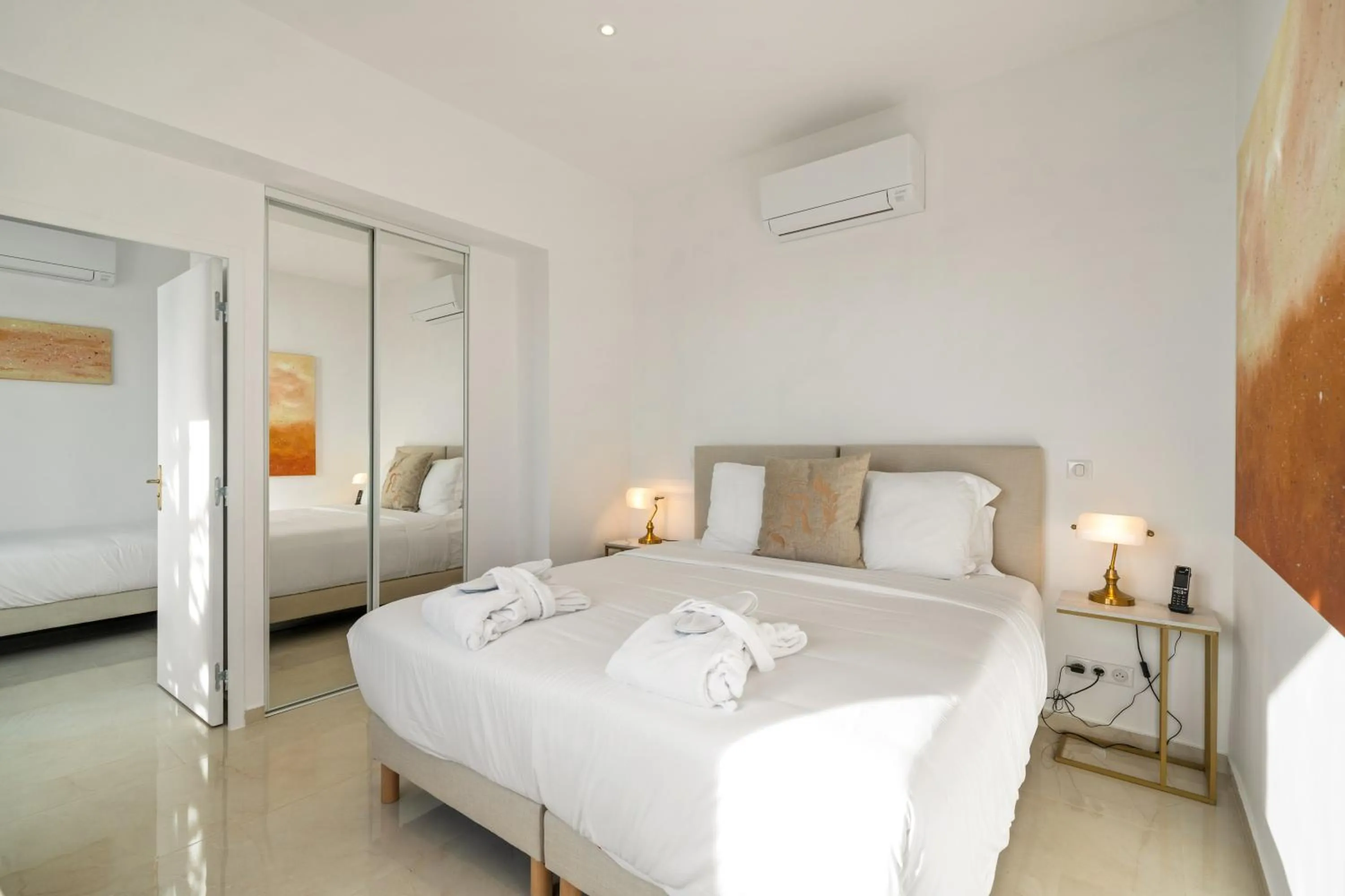 Bed in Hôtel Le Roquebrune