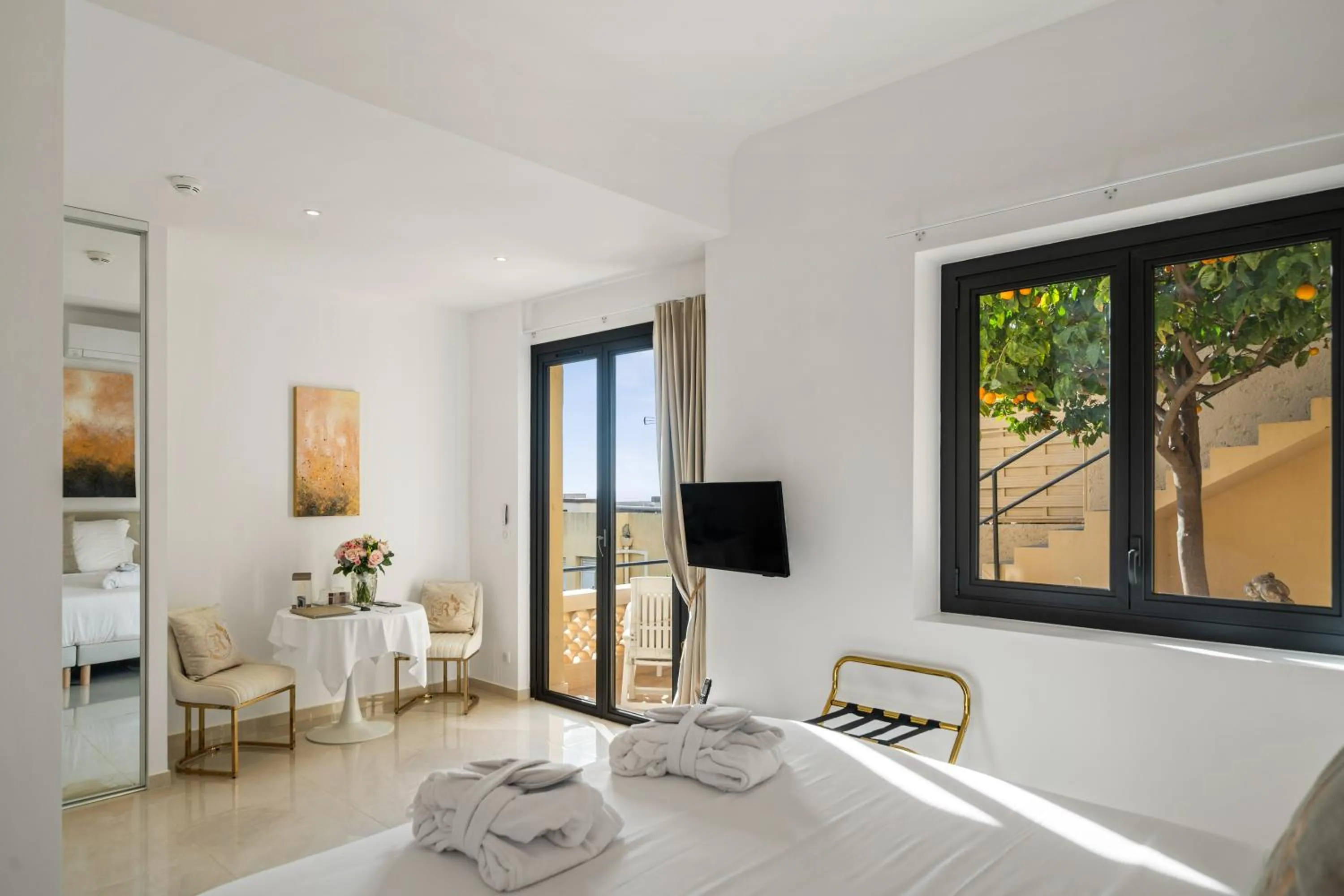 Bed in Hôtel Le Roquebrune