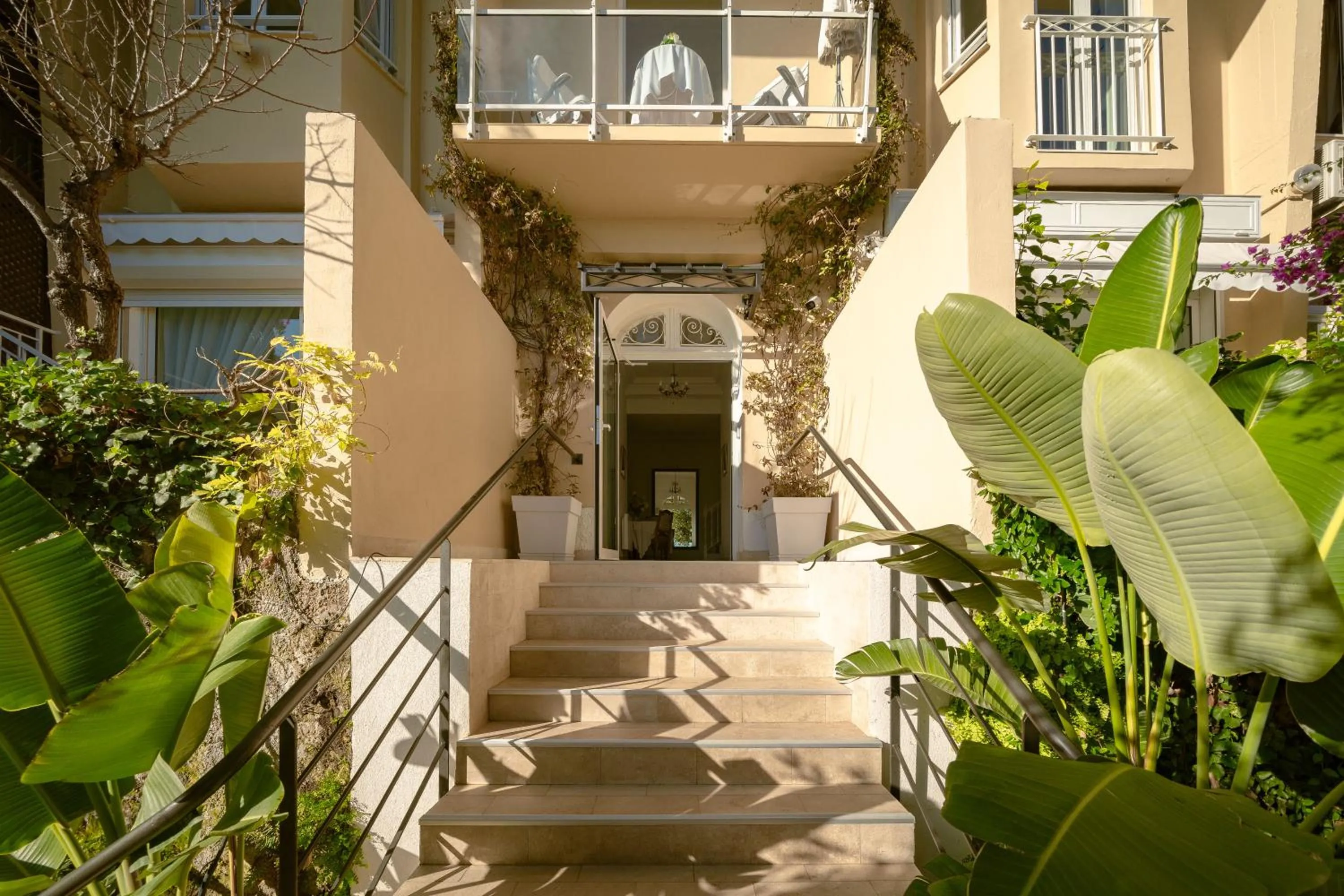 Garden in Hôtel Le Roquebrune