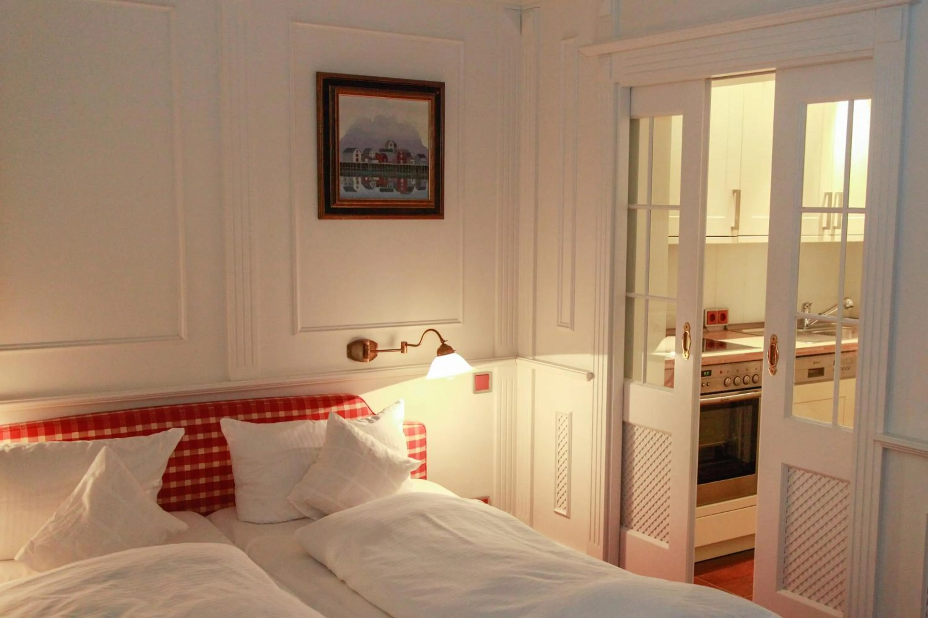 Photo of the whole room, Bed in Landhaus Töpferhof bei Travemünde