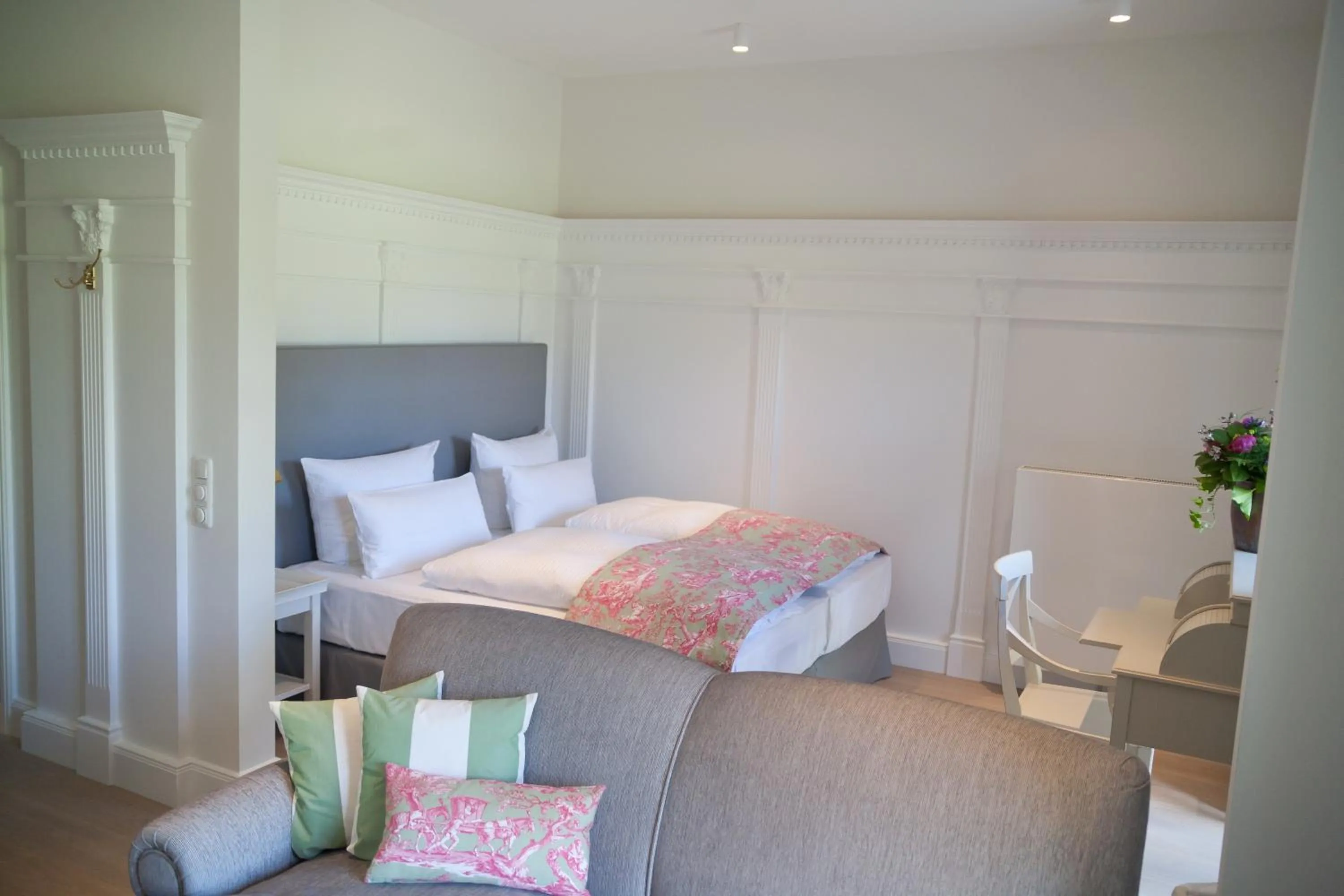 Photo of the whole room, Bed in Landhaus Töpferhof bei Travemünde