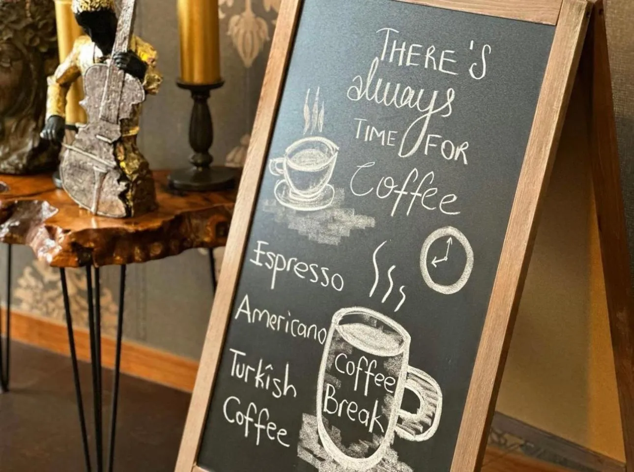 Coffee/tea facilities in Line Suite Hotel