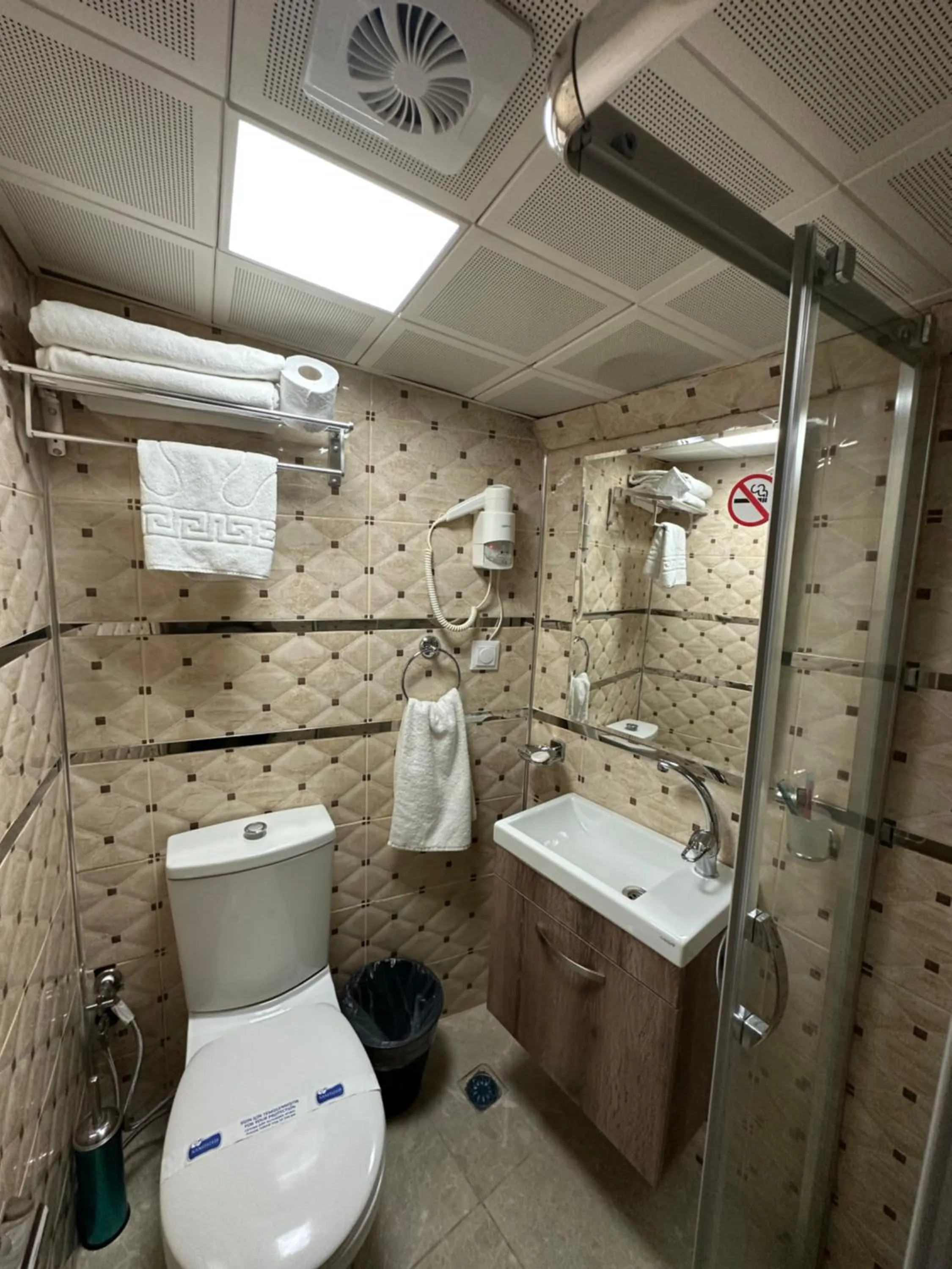 Shower in Line Suite Hotel