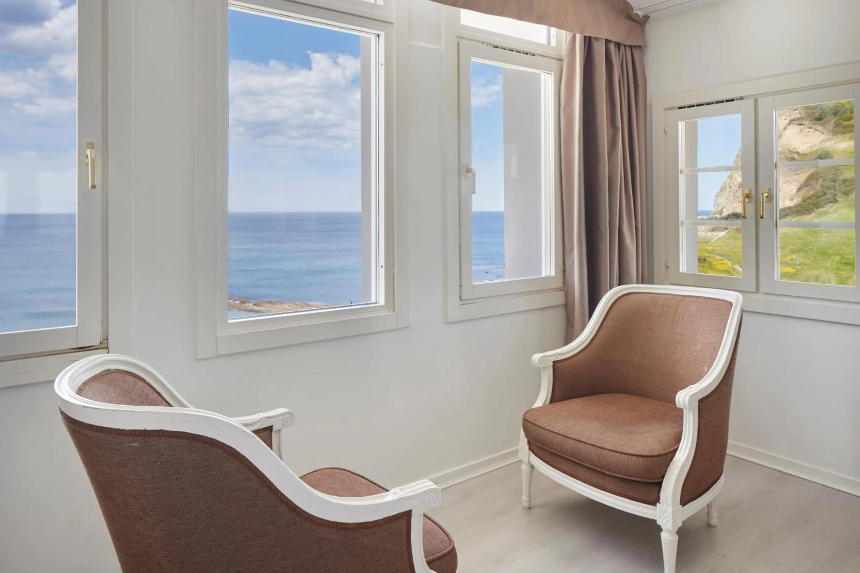 Hotel & Talasoterapia Zelai