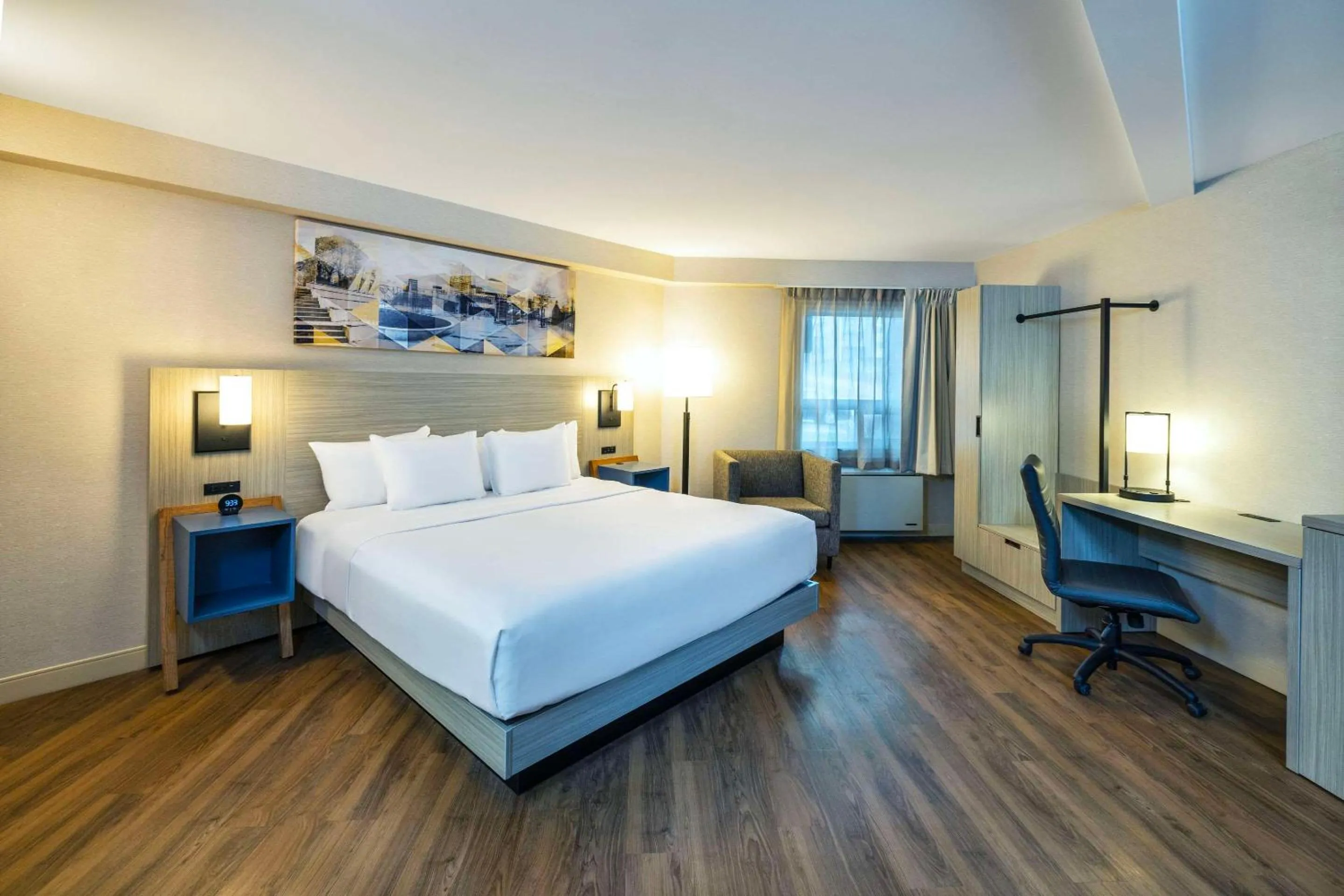 Bedroom, Bed in Comfort Inn Magnetic Hill