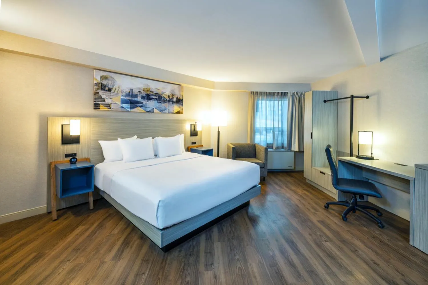 Bedroom, Bed in Comfort Inn Magnetic Hill