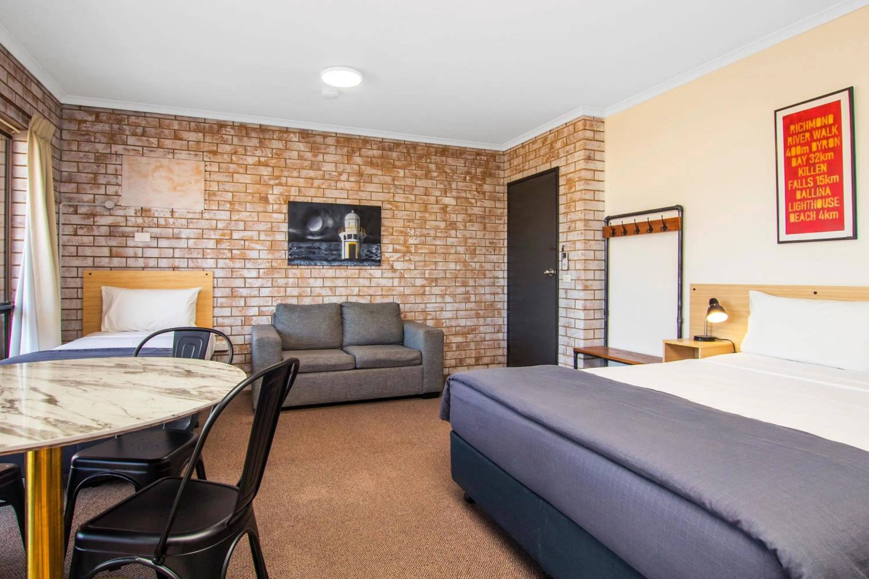 Bed in River Street Motel