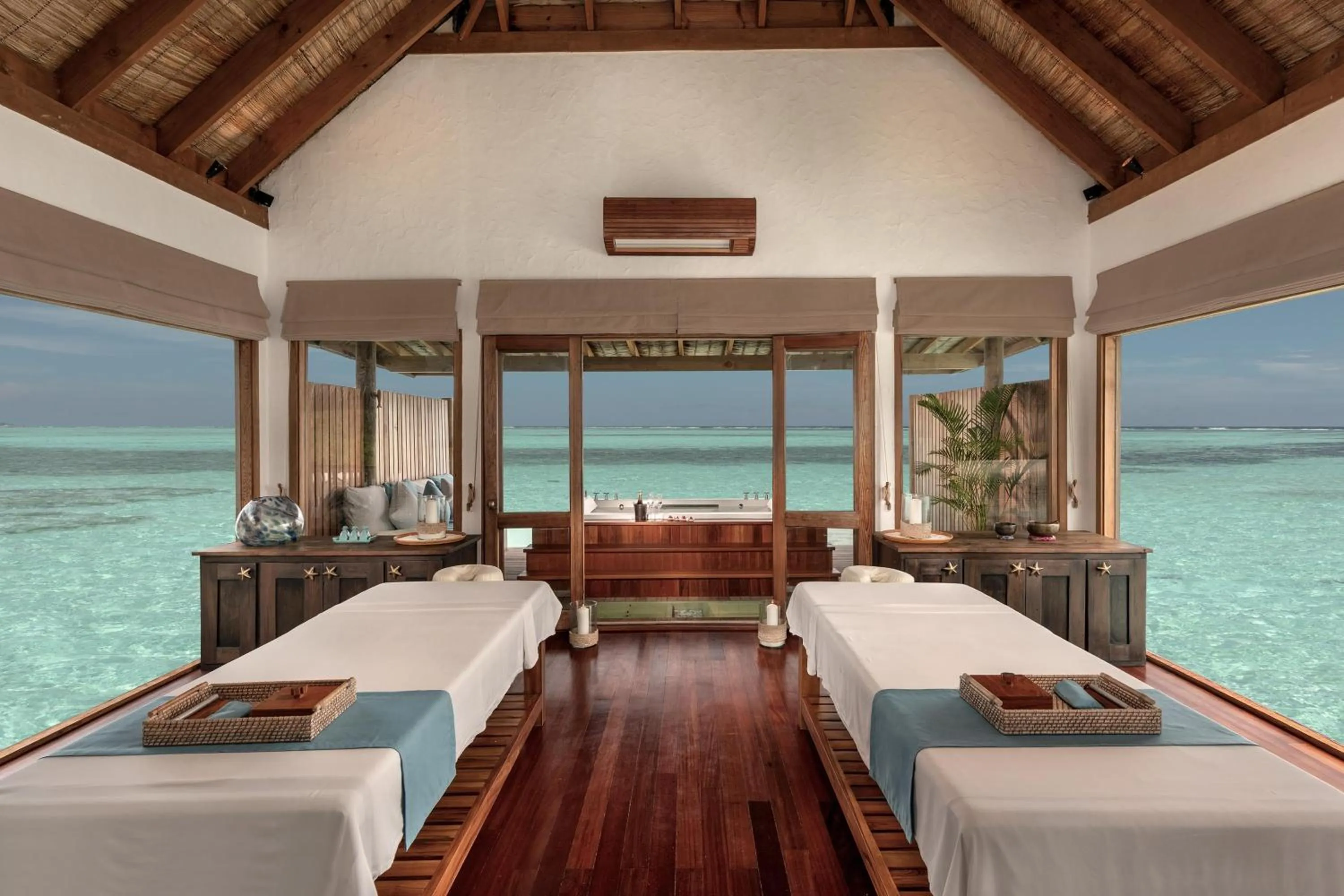 Massage, Bed in Gili Lankanfushi Maldives