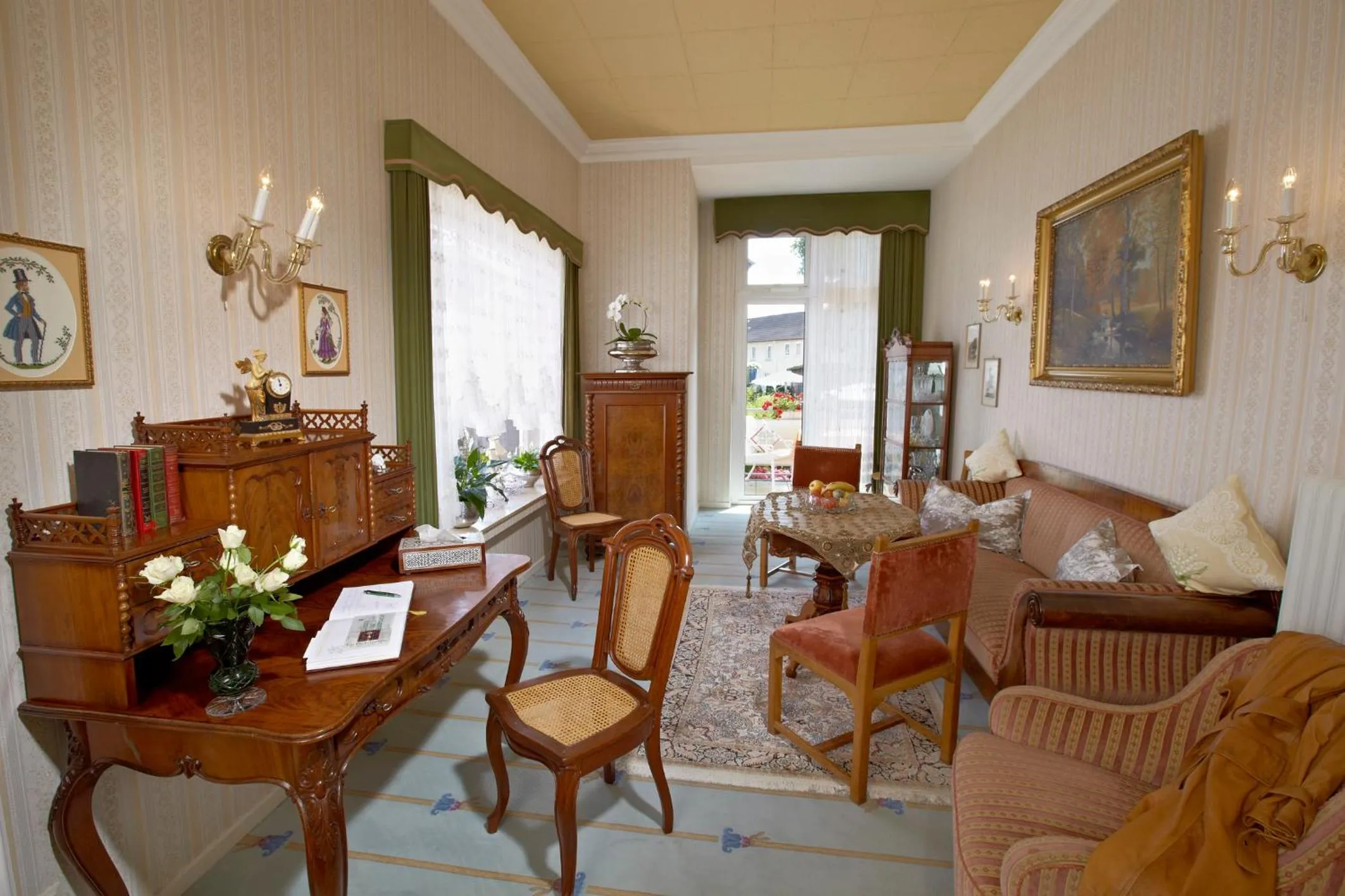 Library in HotelHaus Ritter