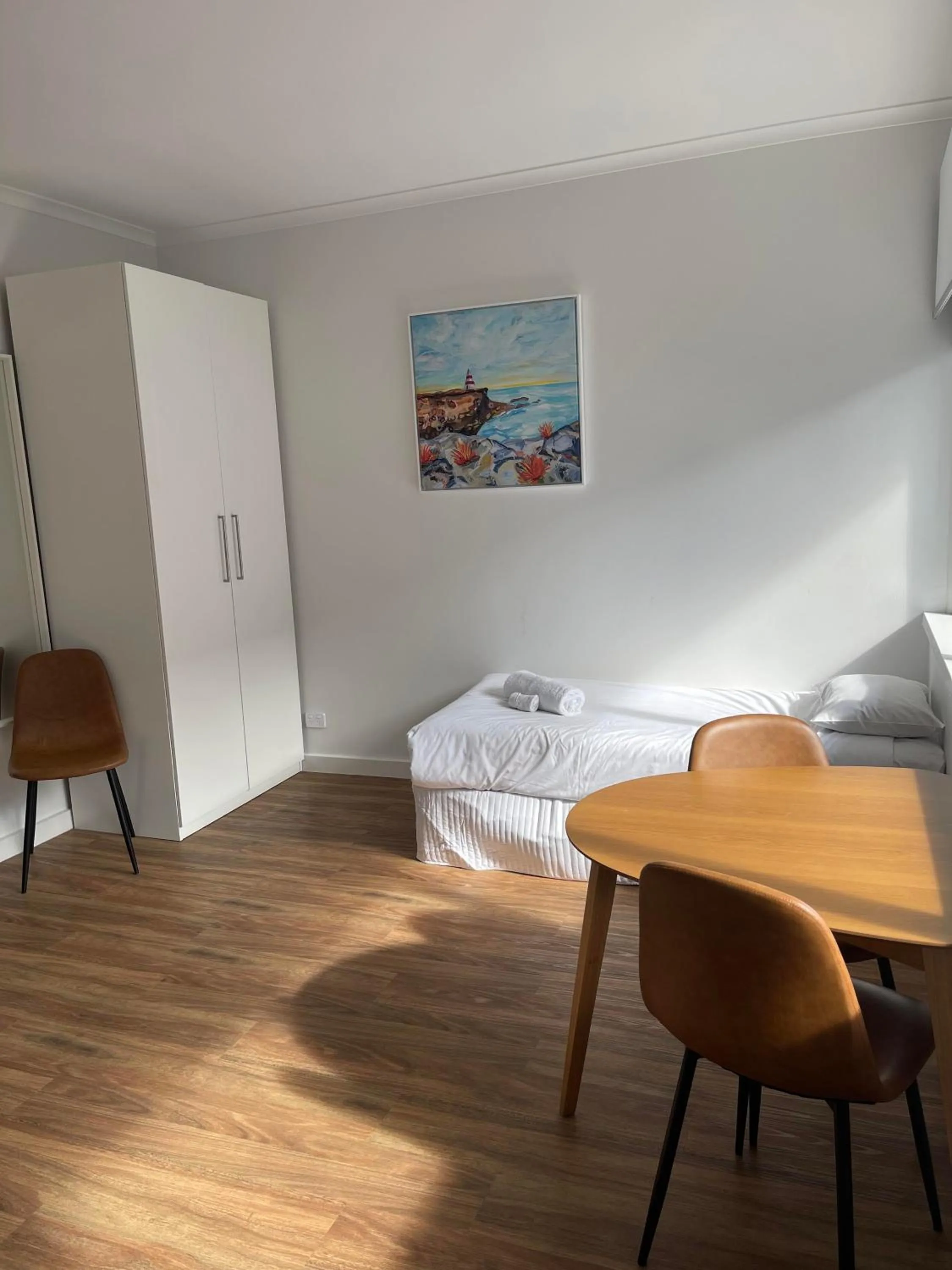 Bed in Harbour View Motel