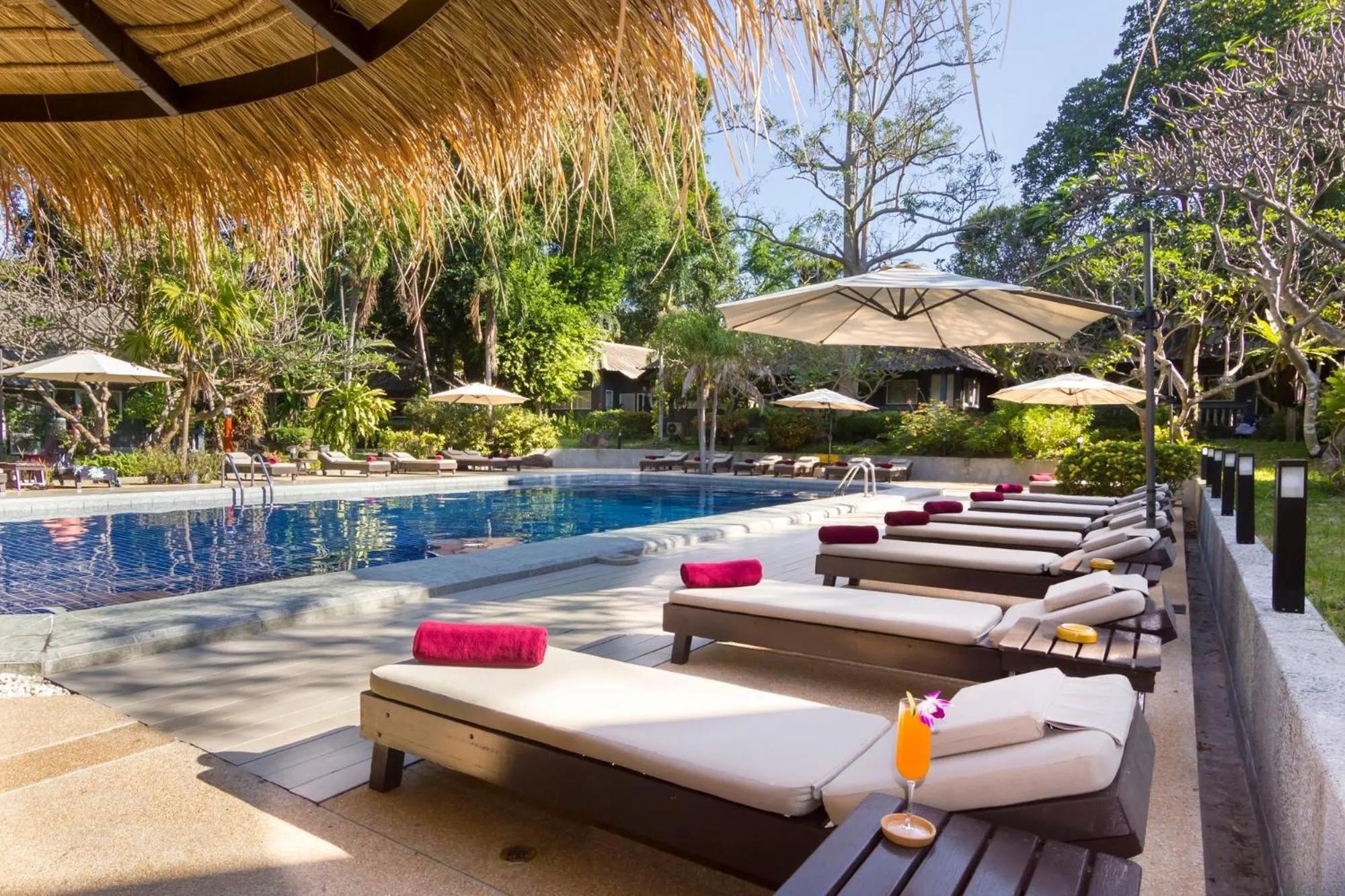 Pool view in Let's Hyde Pattaya Resort & Villas - Pool Cabanas
