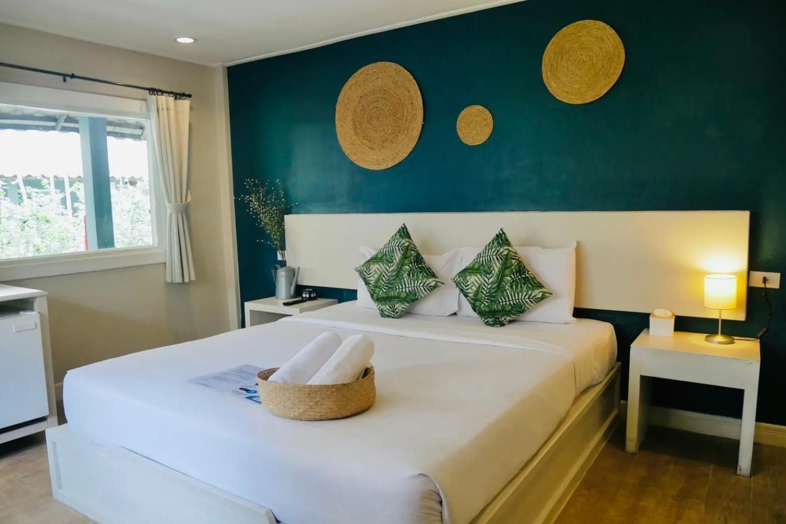 Bed in Let's Hyde Pattaya Resort & Villas - Pool Cabanas