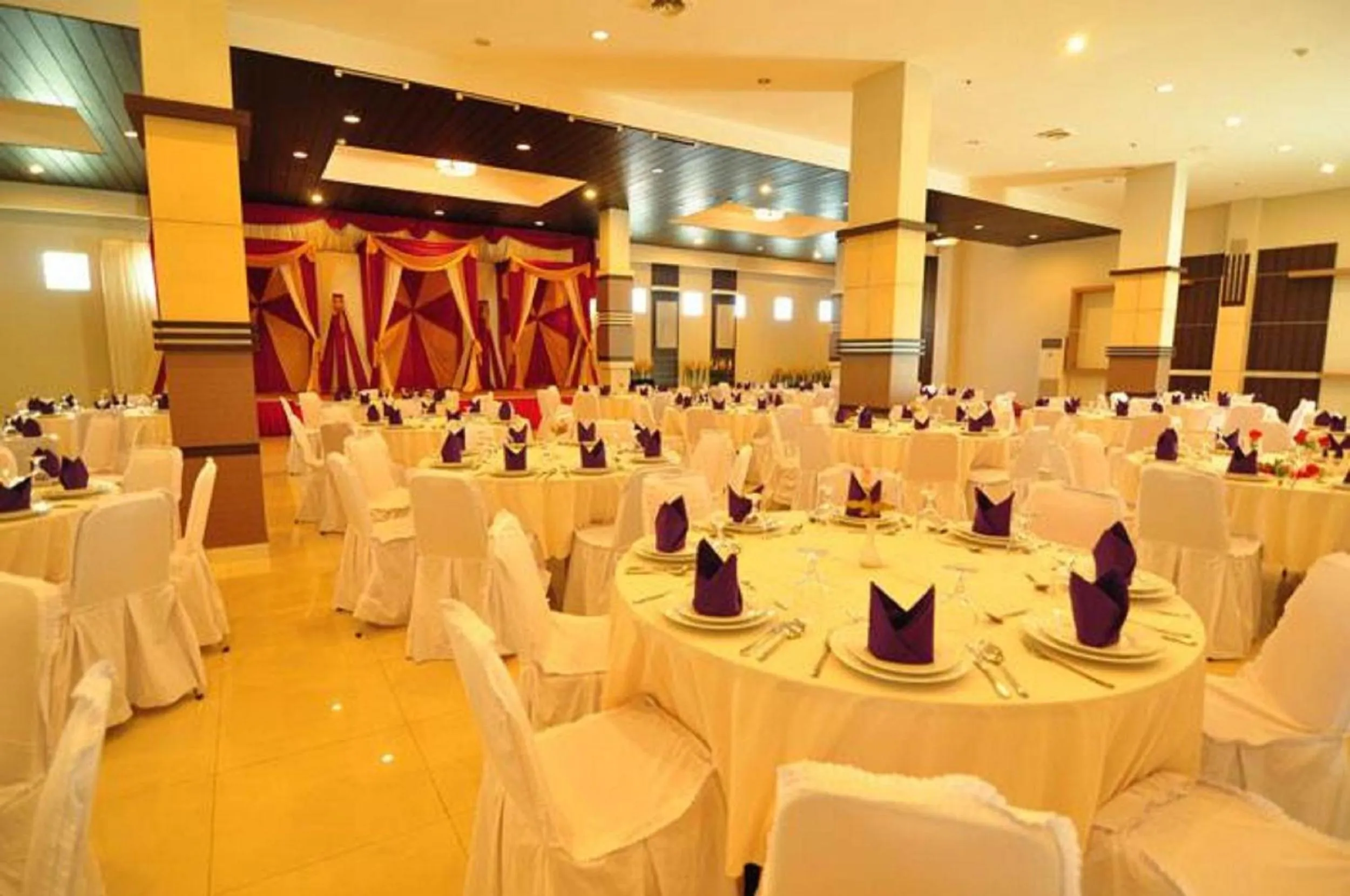 Banquet/Function facilities in Aston Ketapang City Hotel