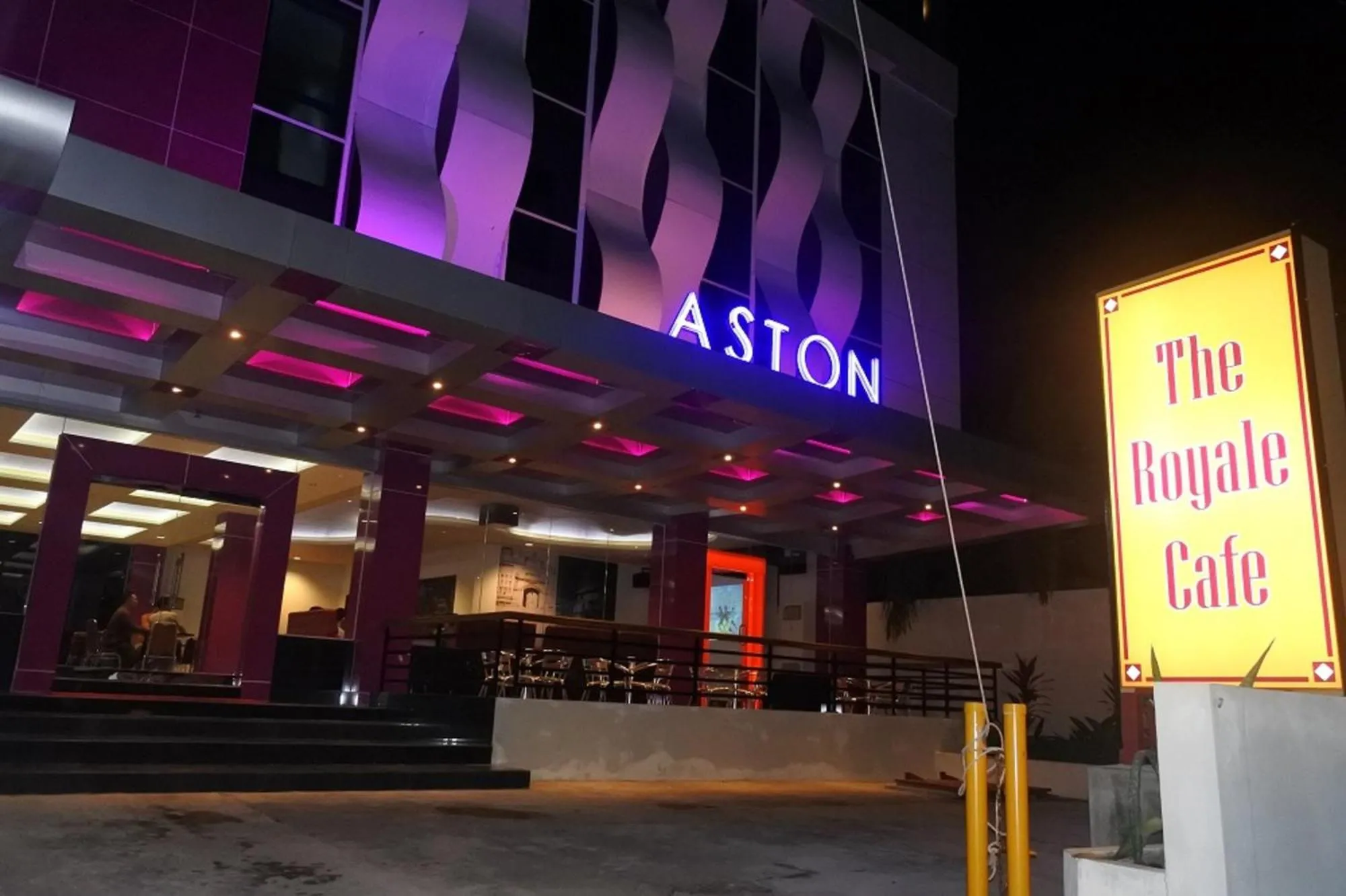 Property building in Aston Ketapang City Hotel