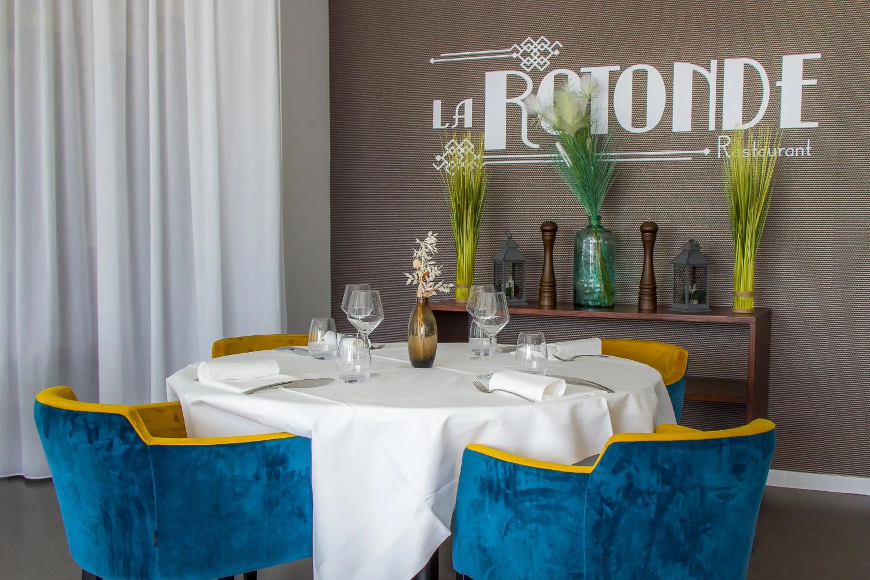 Restaurant/places to eat in Hôtel du Parc & Spa