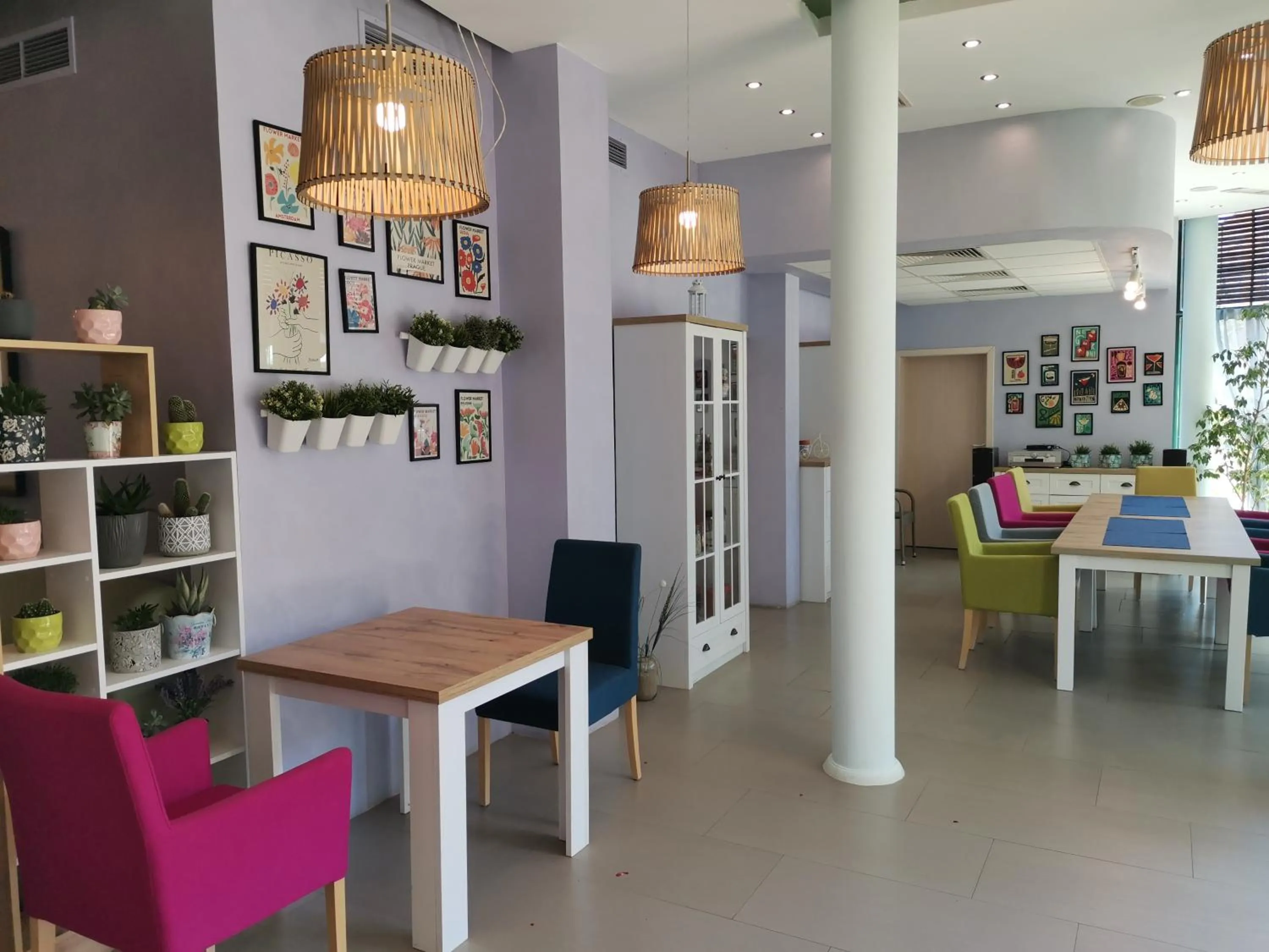 Restaurant/places to eat in Pollo Resort