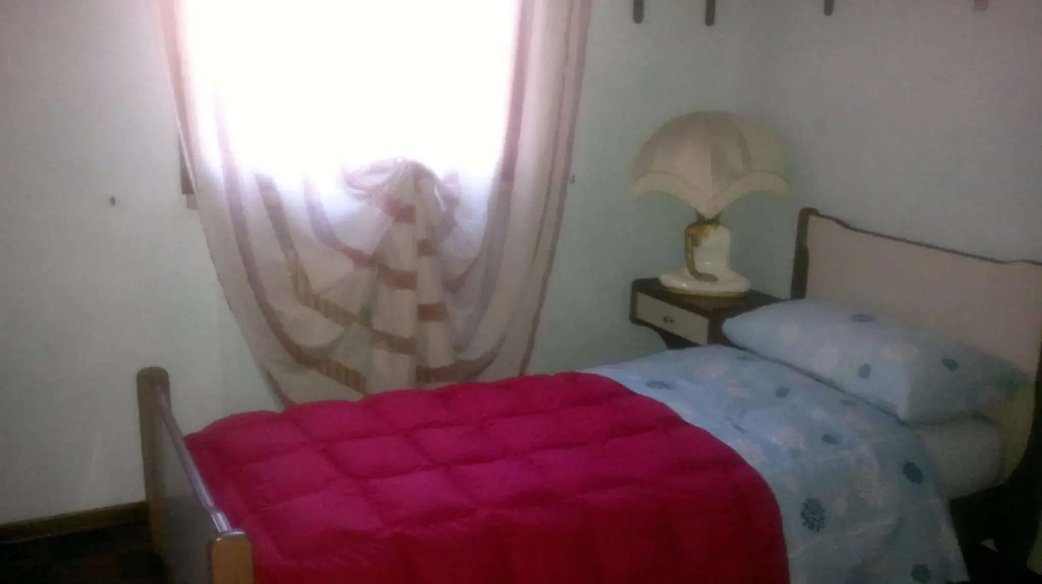 Superior Single Room - single occupancy in White Chocolate Superior Single Room - single occupancy in White Chocolate