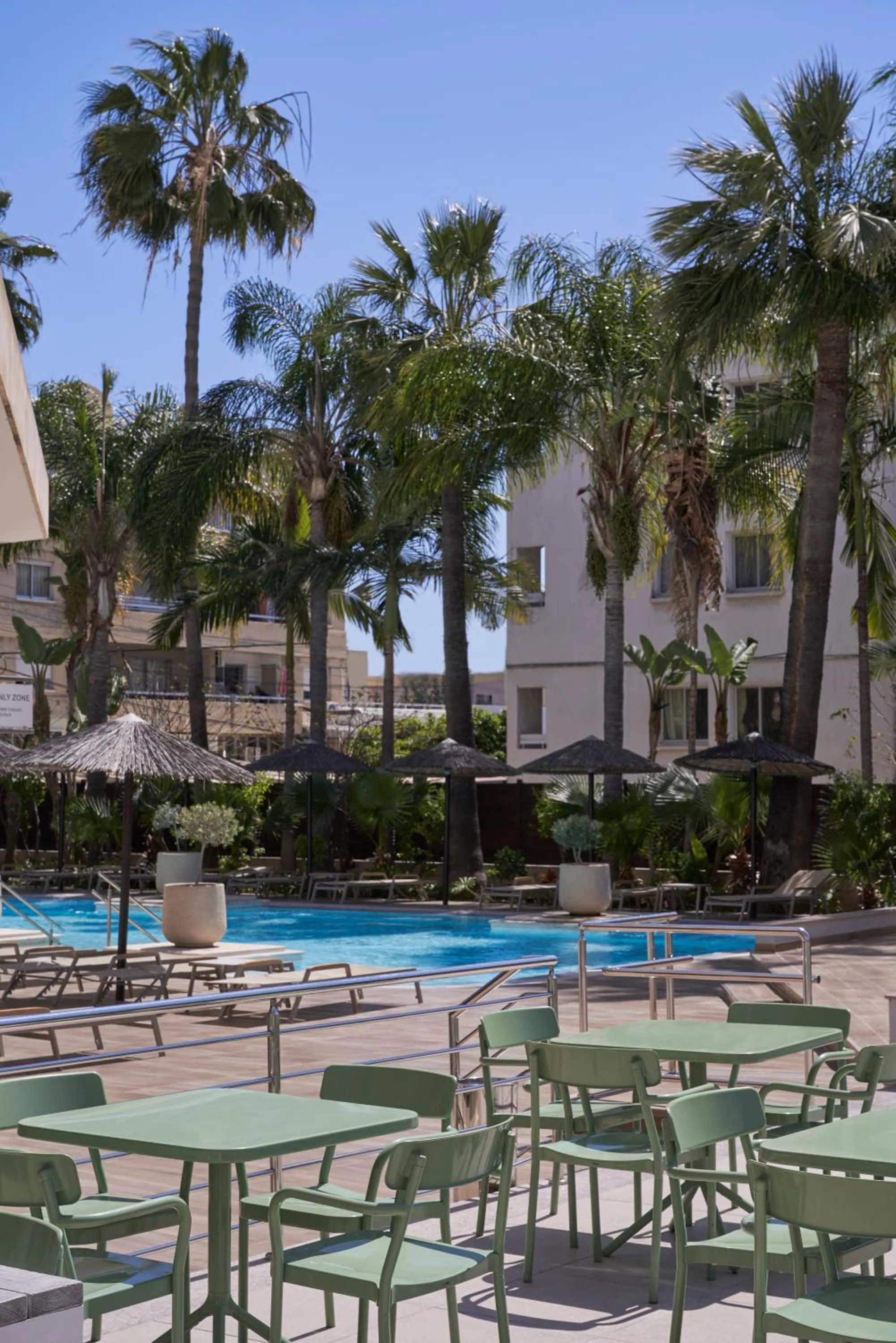 Lounge or bar in Atlantica Oasis Hotel