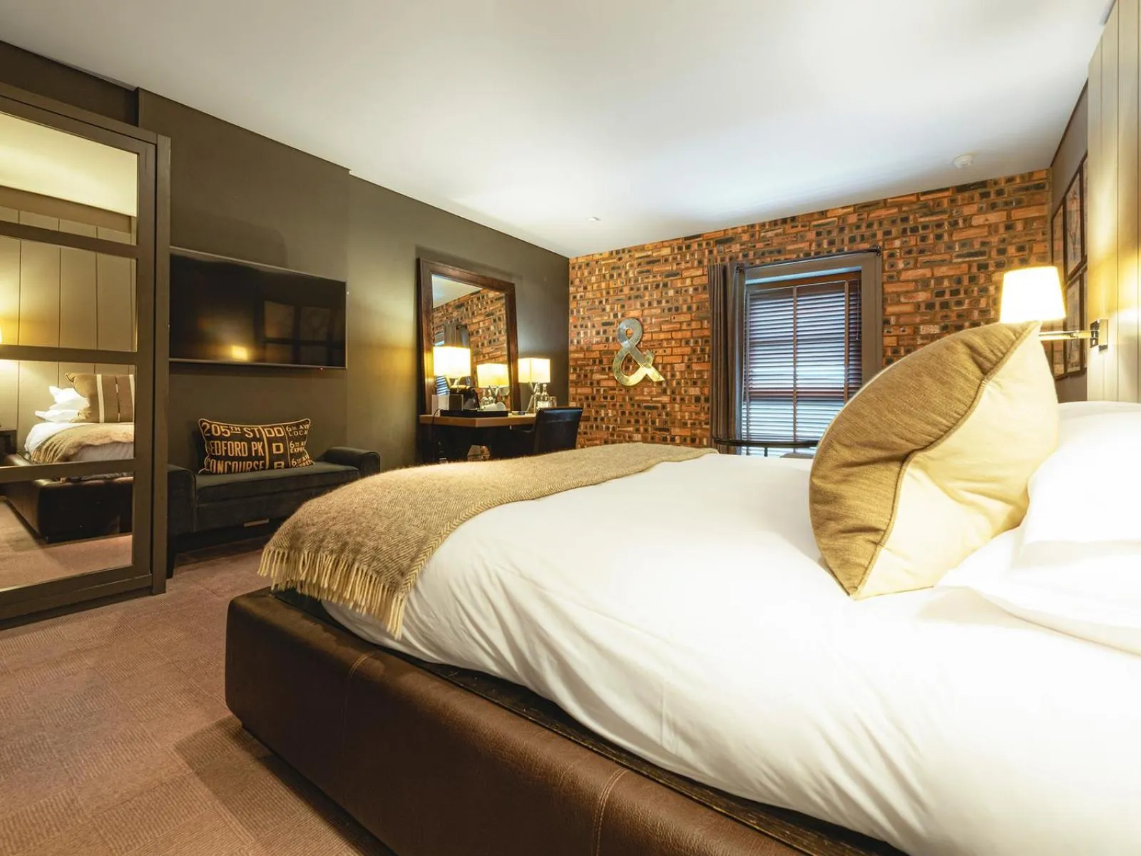 Bedroom, Bed in Dakota Edinburgh