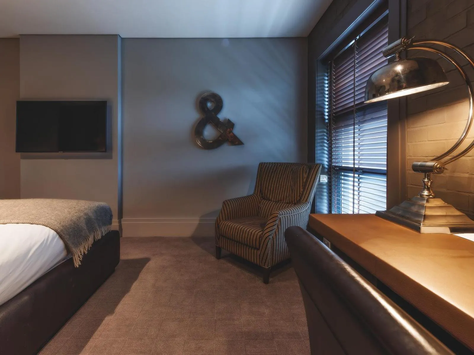 TV and multimedia, Bed in Dakota Edinburgh