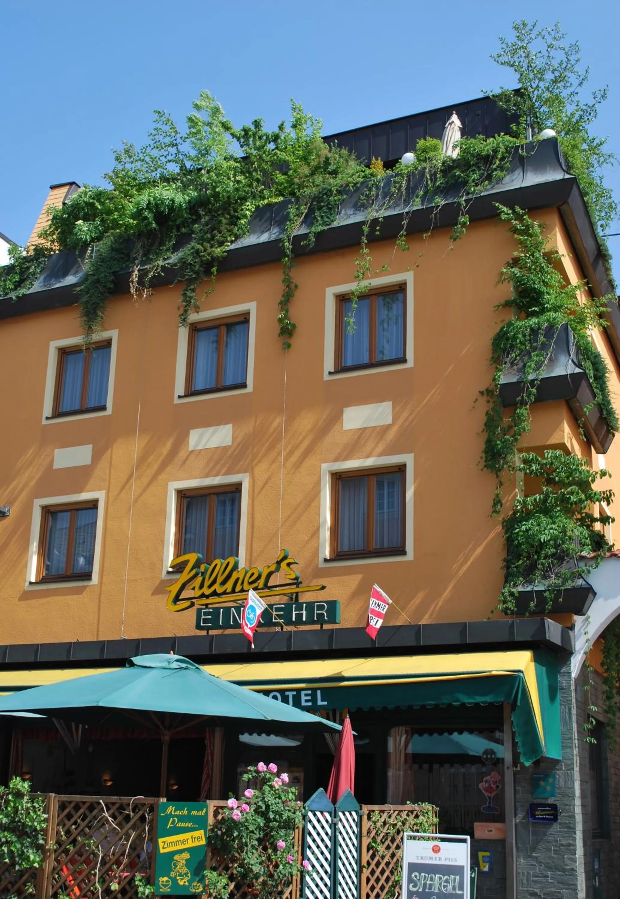 Property building in HOTEL ZILLNERs EINKEHR ***