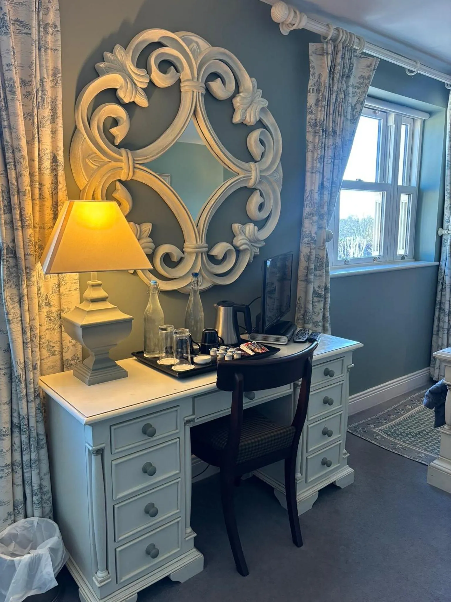 Seating area in Horse & Hound