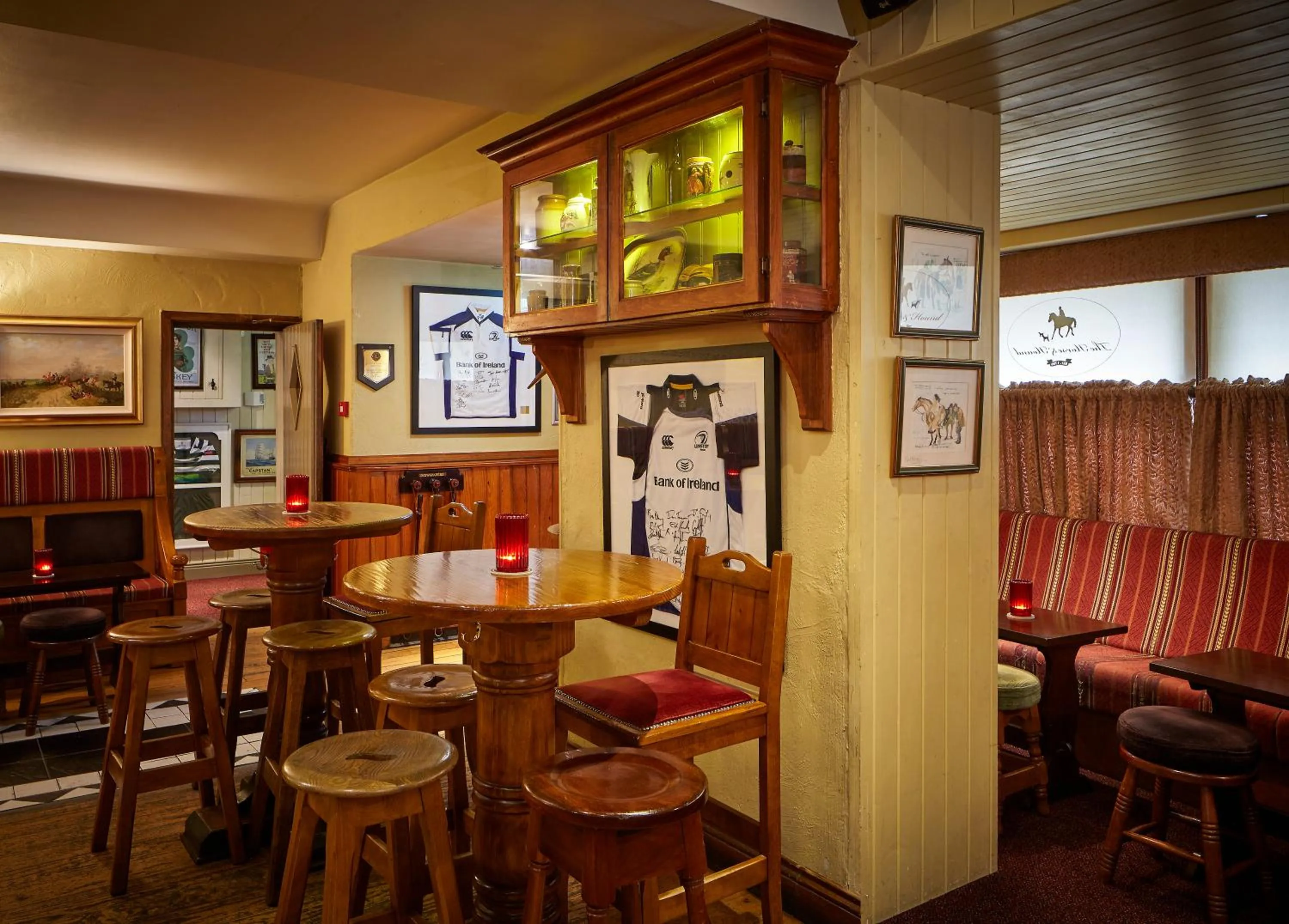 Restaurant/places to eat in Horse & Hound