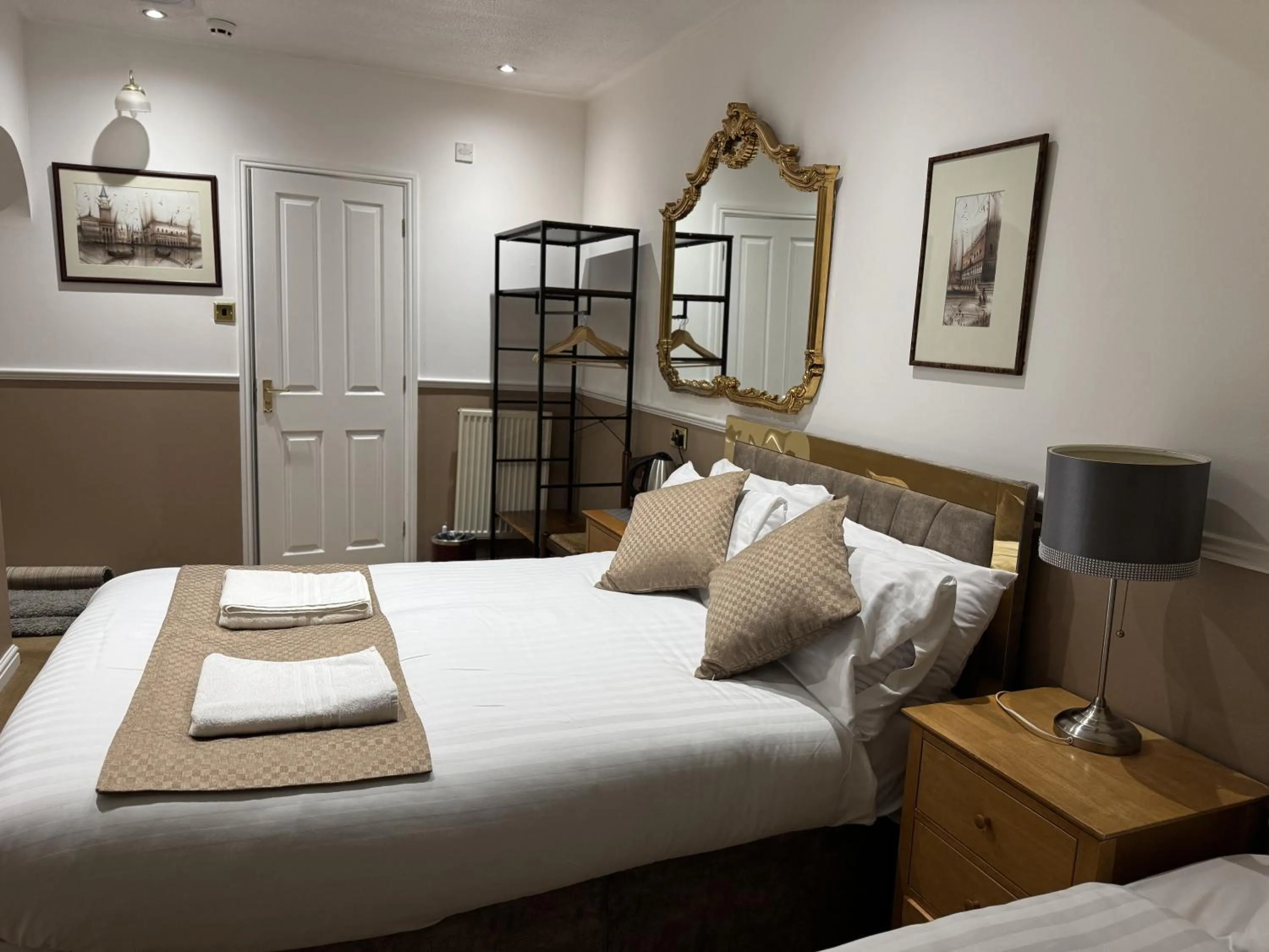 Arden Guest House B&B - NEC Birmingham - Birmingham Airport