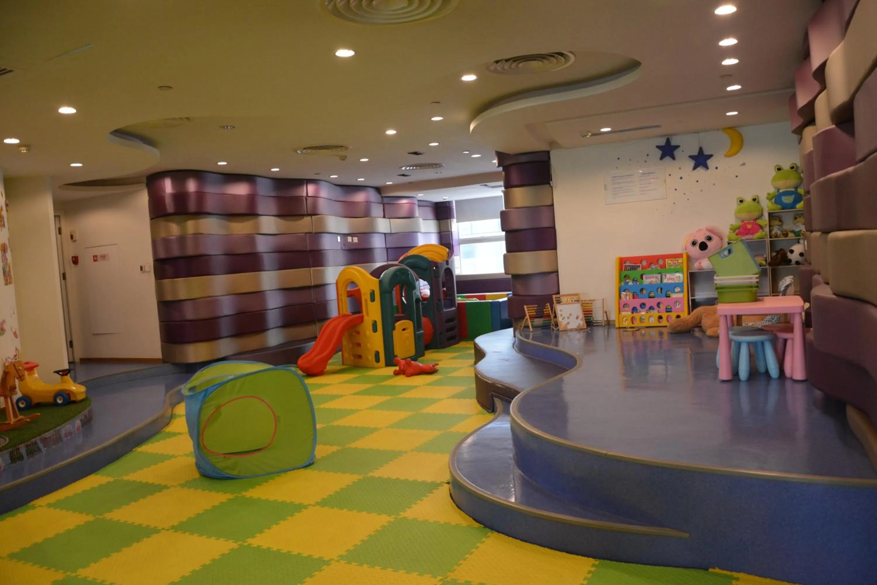 Children play ground in Somerset Riverview Chengdu-Near Tianfu Square