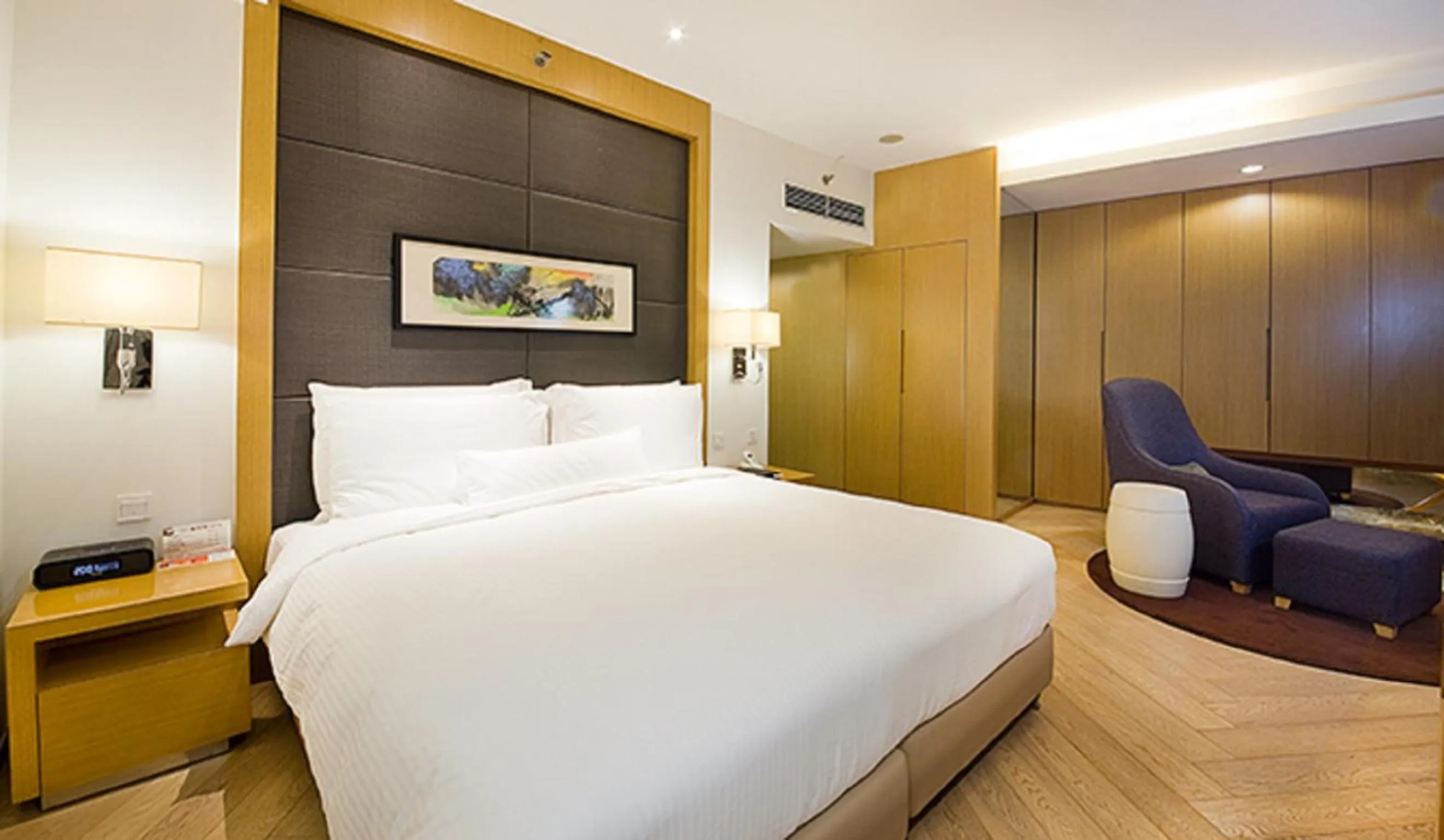 Bedroom, Bed in Somerset Riverview Chengdu-Near Tianfu Square