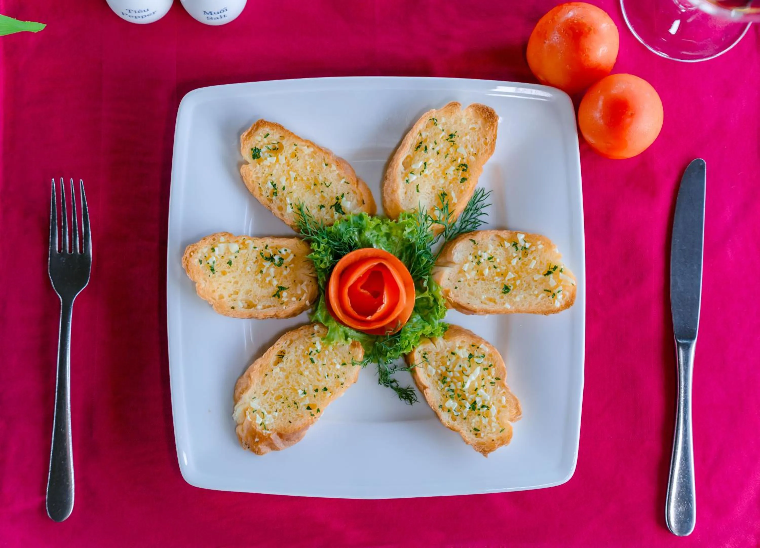 Restaurant/places to eat in Romance Hotel