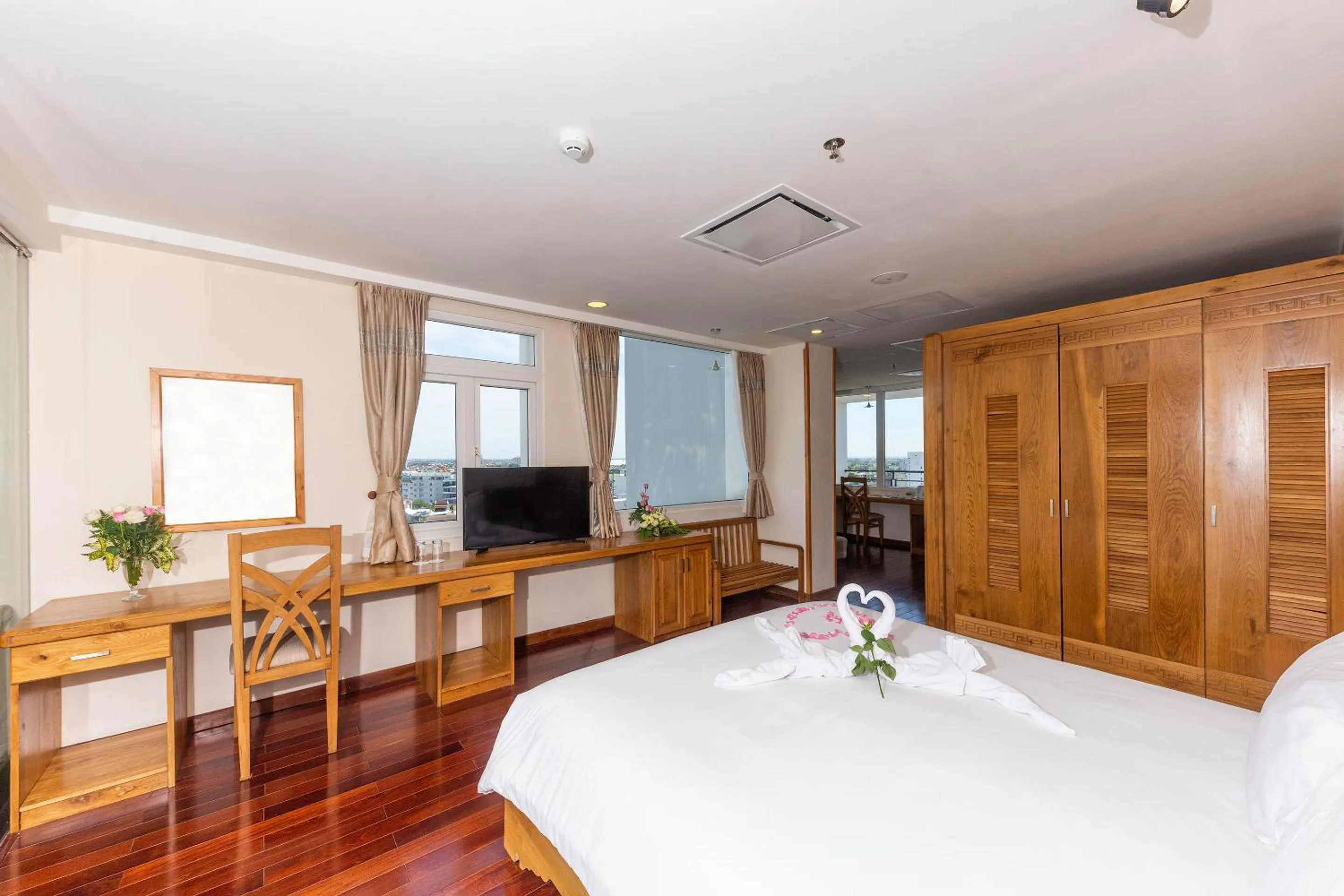 Bedroom, Bed in Romance Hotel