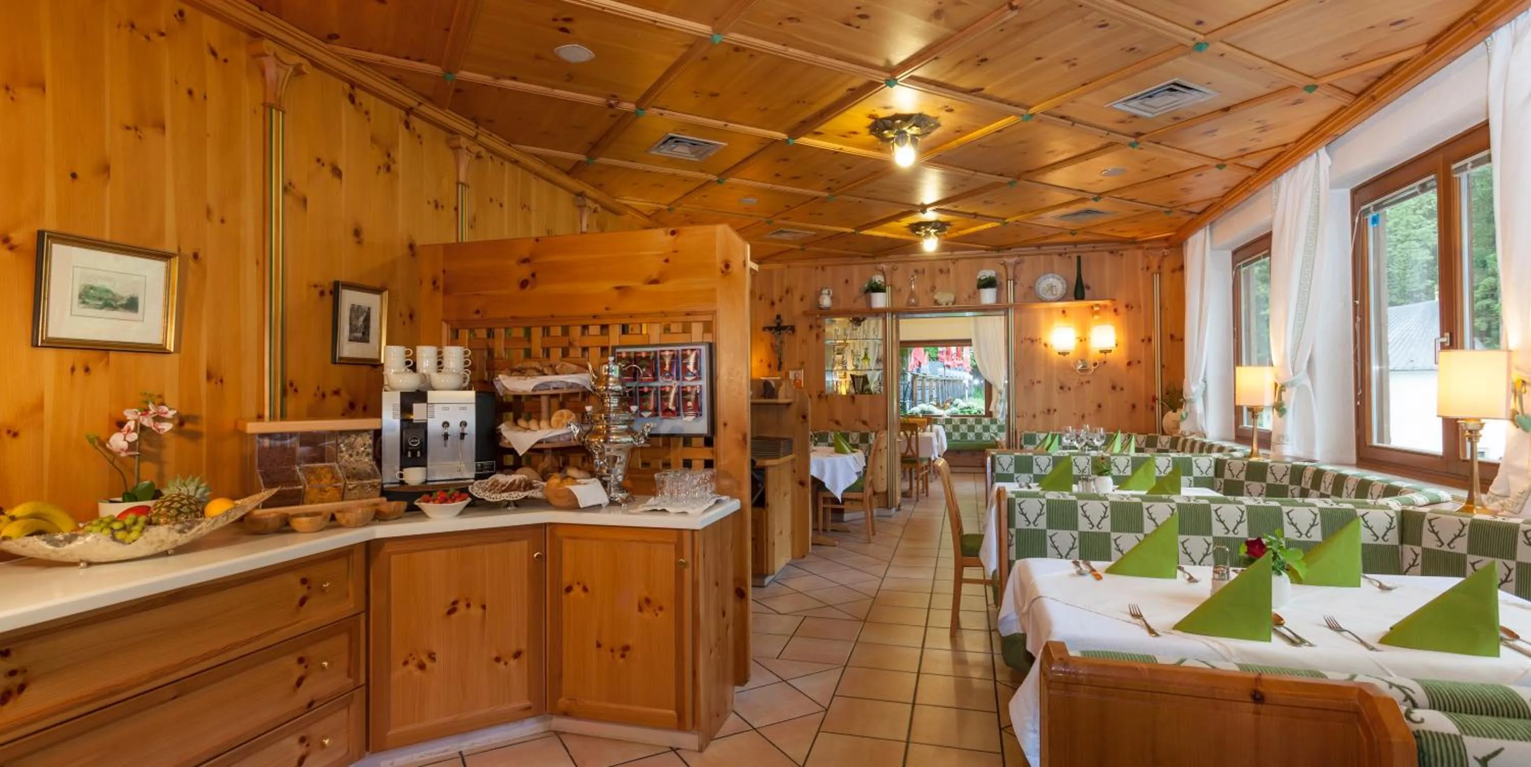 Buffet breakfast in Hotel Pass Lueg