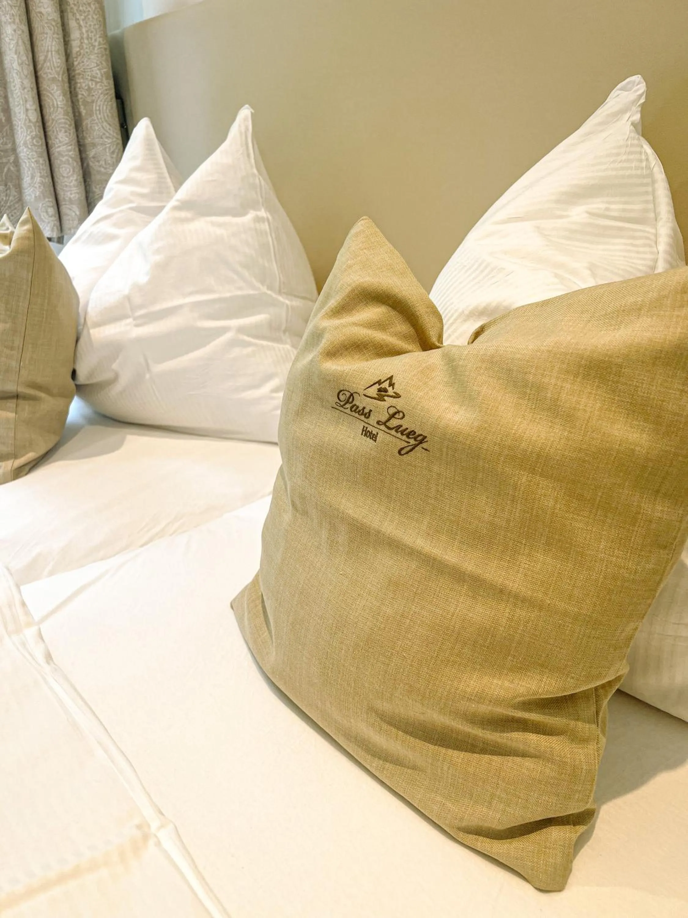 Bed in Hotel Pass Lueg