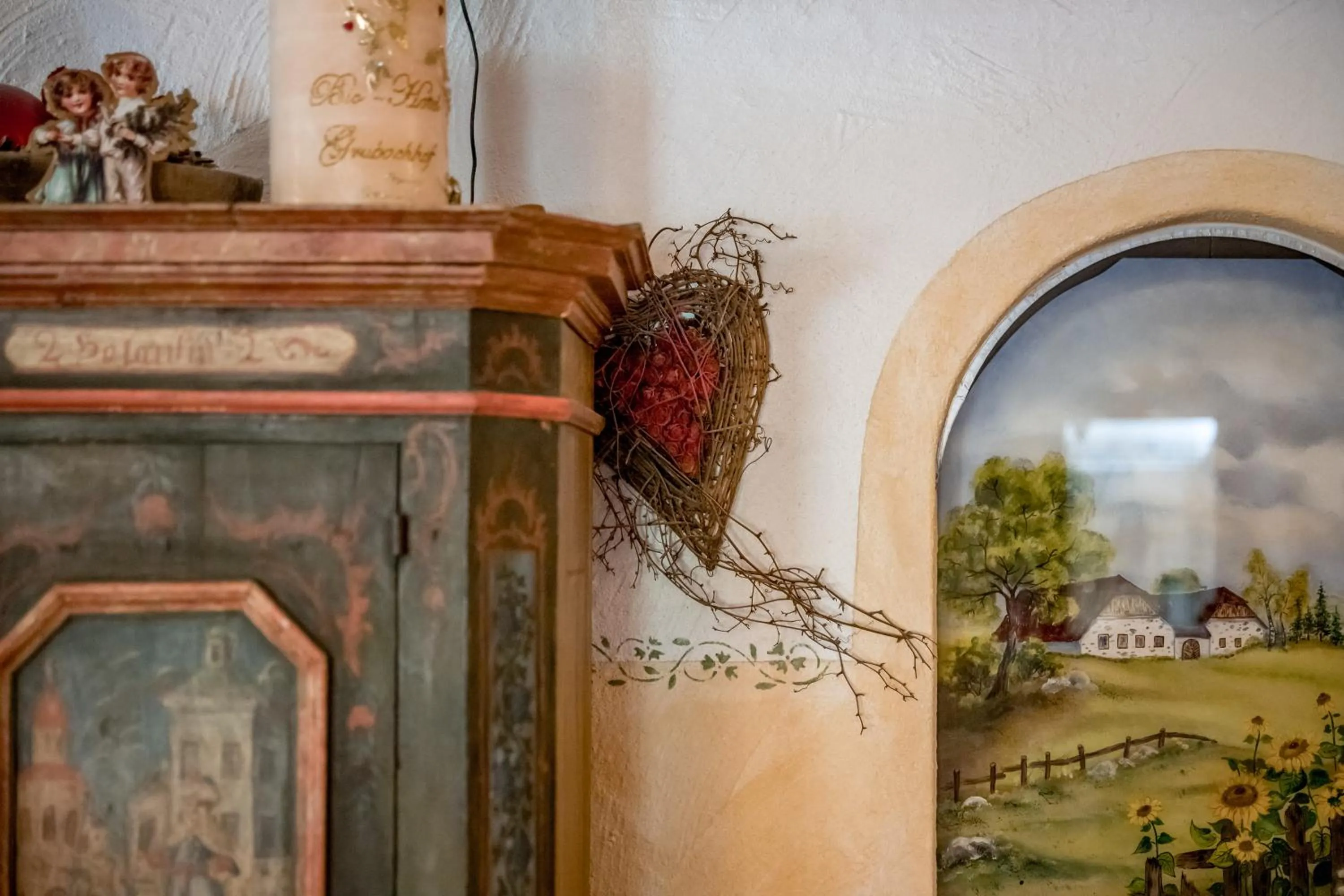 Decorative detail in Der Grubacher