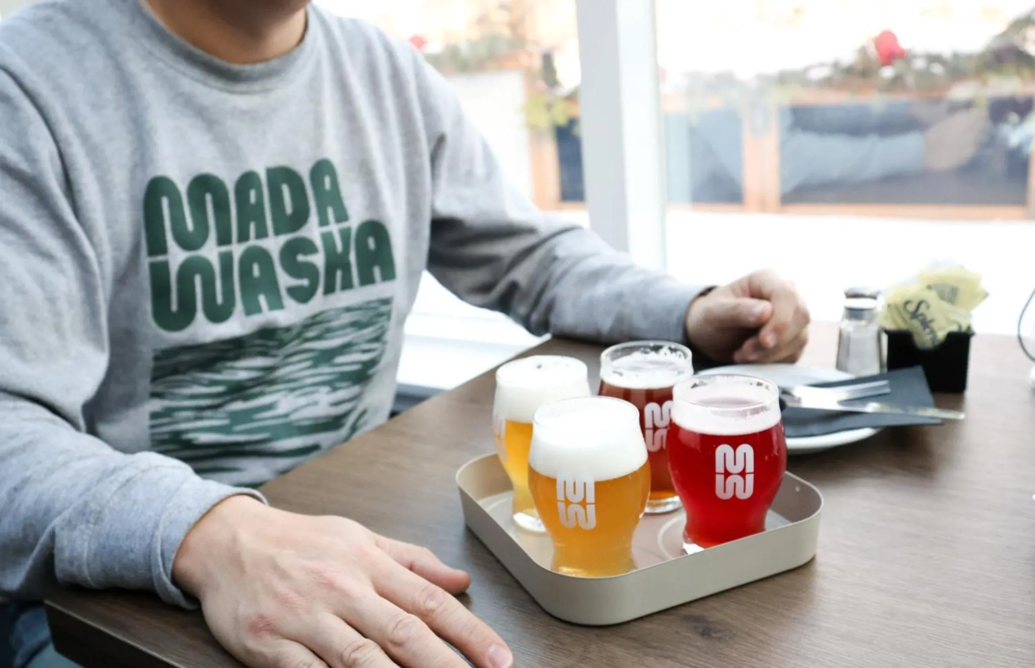 Restaurant/places to eat in Hôtel-Motel 1212