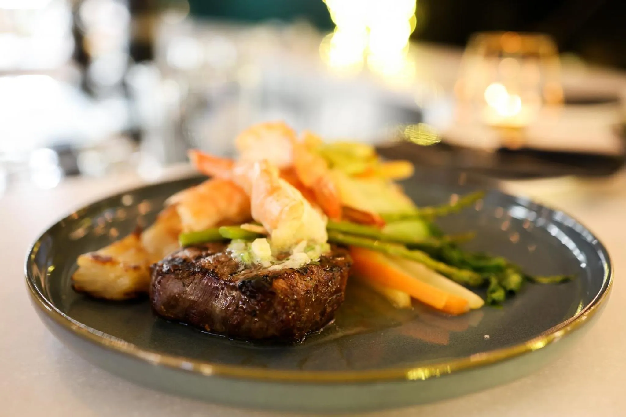 Restaurant/places to eat in Hôtel-Motel 1212