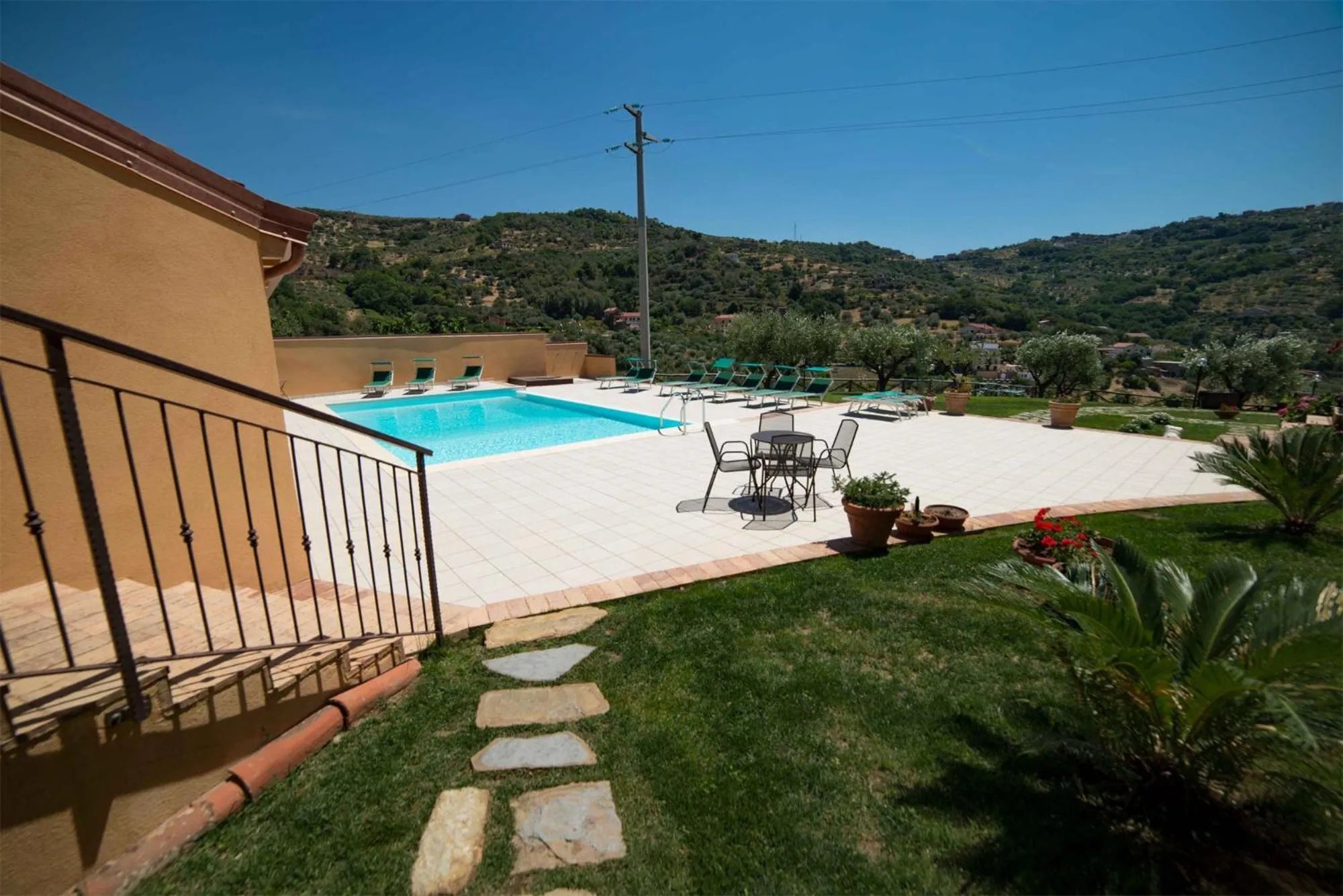 Property building in Villa Sansivieri