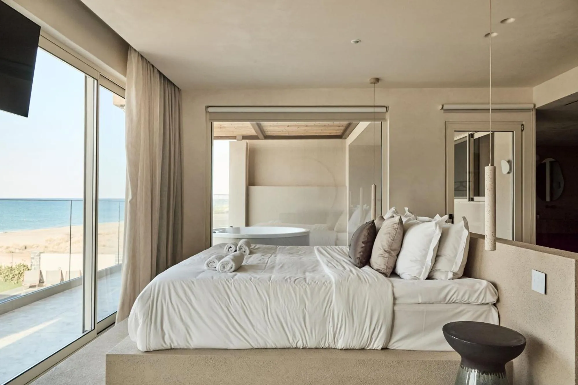 Bed in Uzenie All Suites Boutique Resort