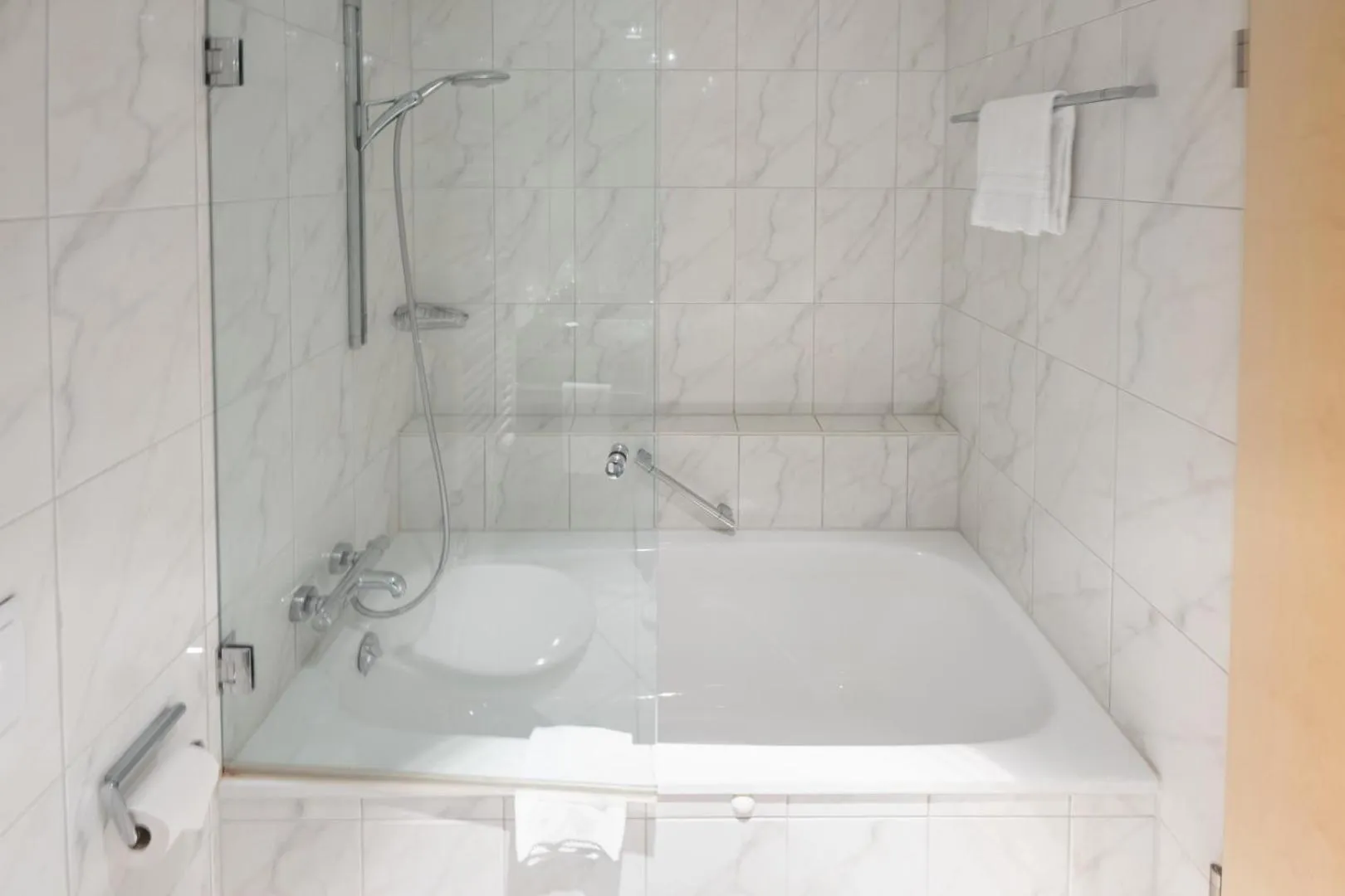 Shower in Aspire AcarA Oldenburg, Trademark Collection by Wyndham