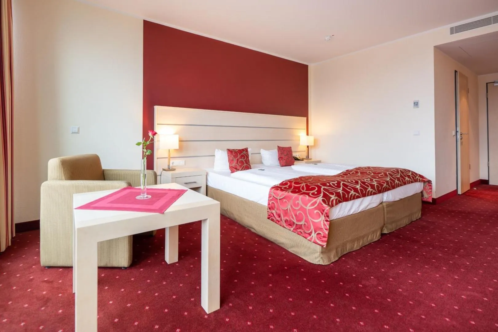 Bed in Aspire AcarA Oldenburg, Trademark Collection by Wyndham