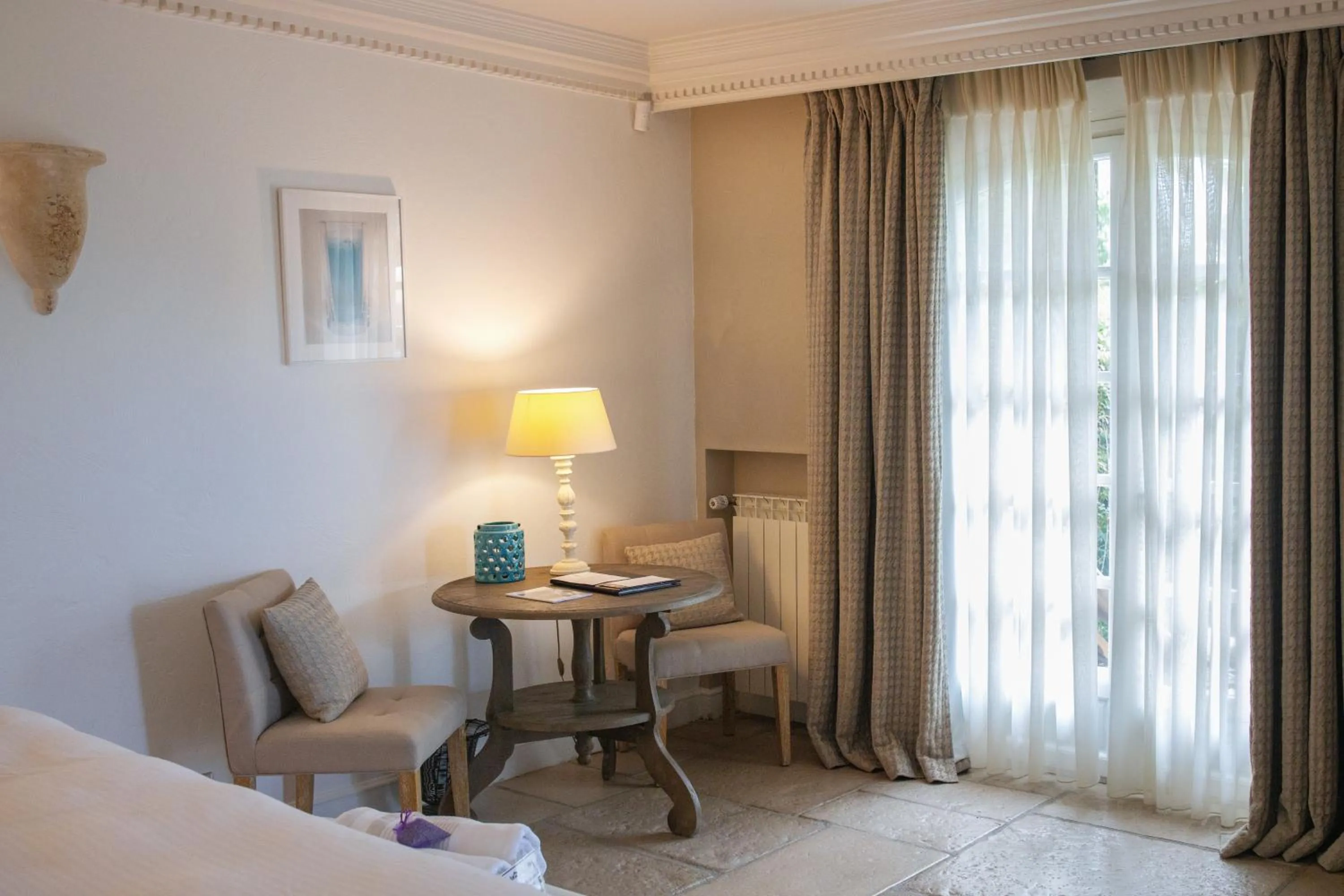 Bed in Hôtel & Restaurant Alain Llorca