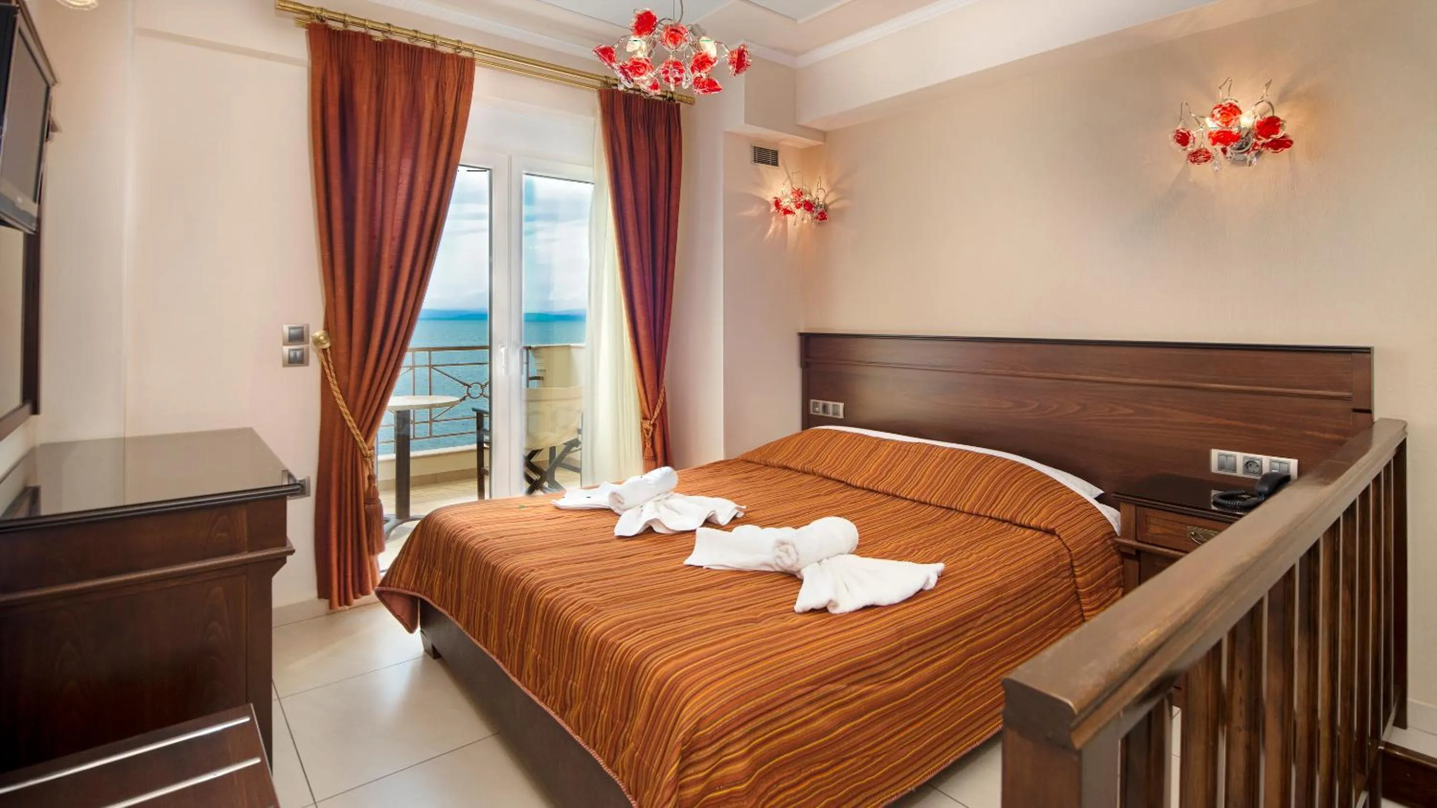 Day, Bed in Ilia Mare