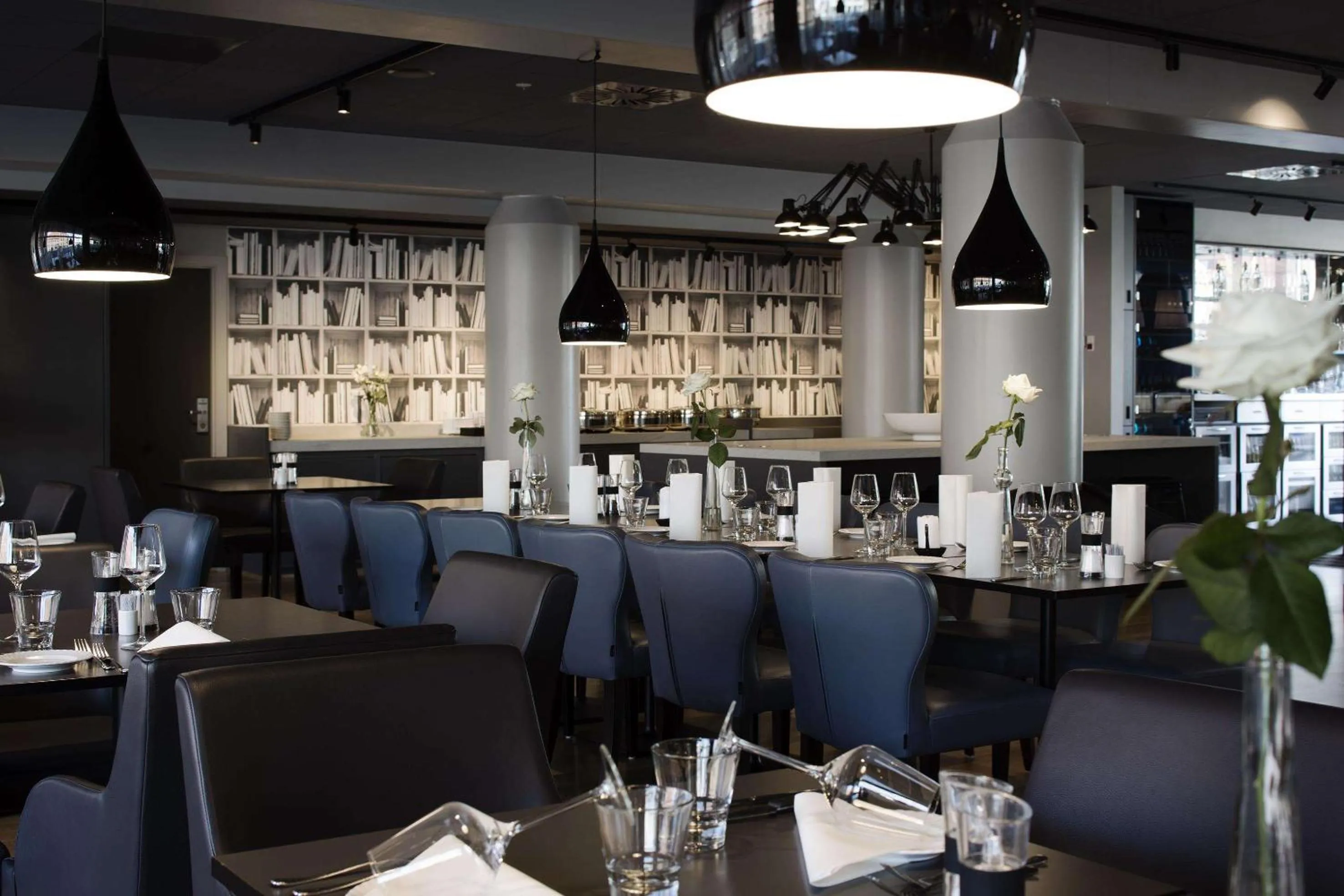 Restaurant/places to eat in Scandic Regina