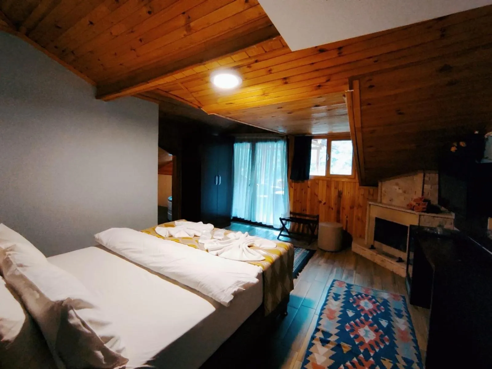 Bed in Hill River Hotel