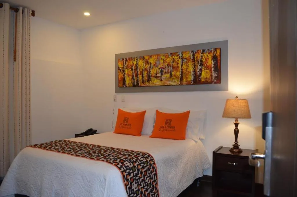 Bed in Hotel Ucla Center