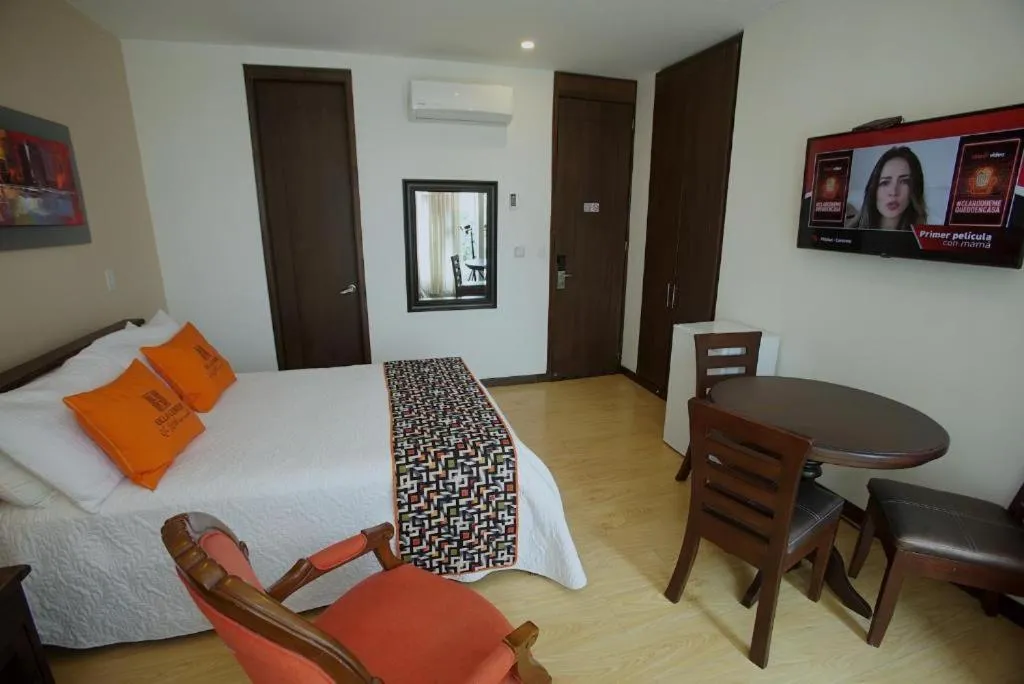 Bed in Hotel Ucla Center